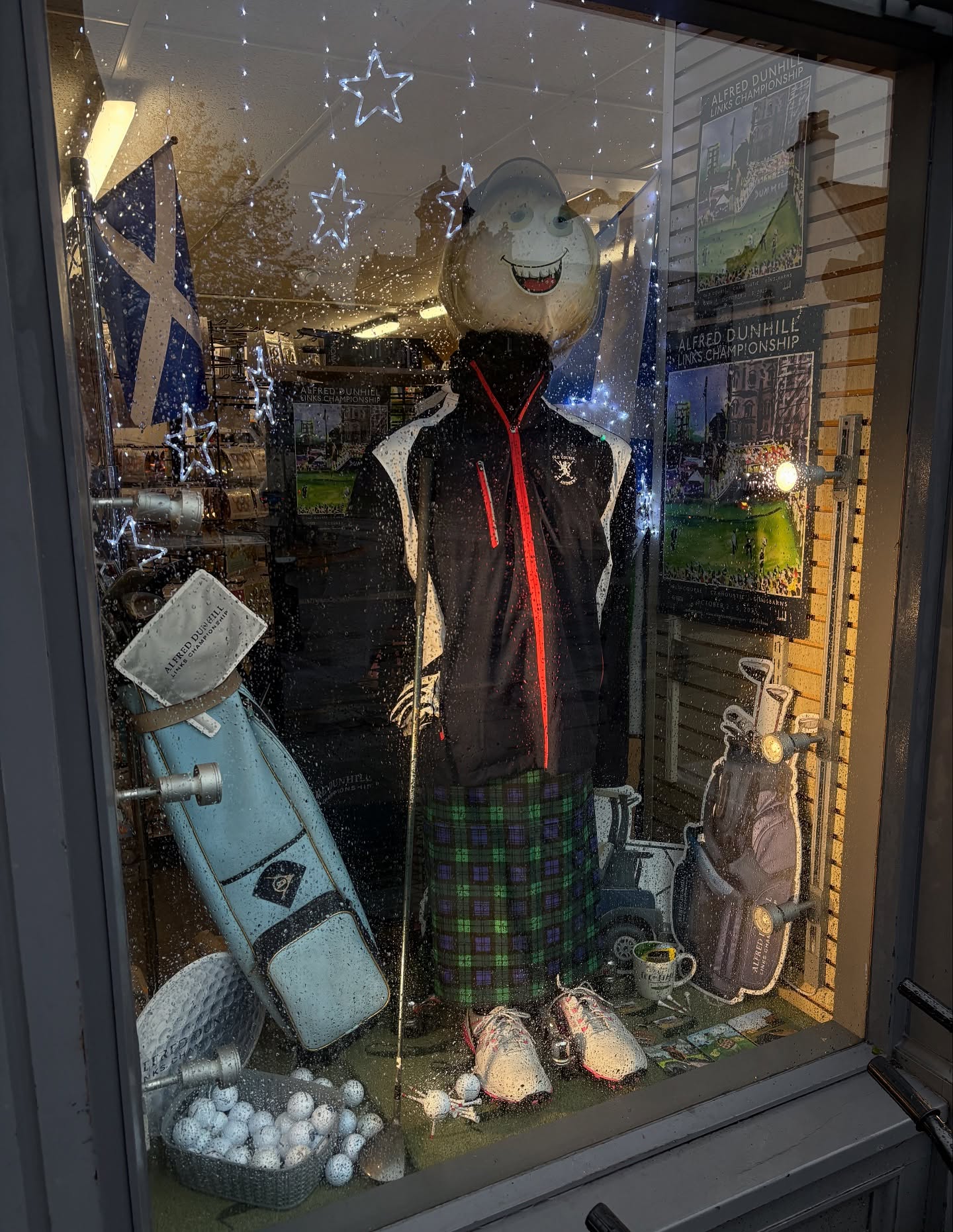 Thatâs a wrap on the @dunhilllinks Championship for another year! đâłïž
What a win from Bob Macintyre and fantastic to see a Scot take the title on home soil!
Despite the wild weather, we hope you managed to catch the fireworks too. Itâs been a special year as Dunhill celebrated its 40th anniversary in St Andrews, and wonderful once again to see local businesses around town getting involved in the celebrations.
Massive well done to the Window Display Competition winners: Home Improvements, Bonkers, Islander, and the Whiskey Trail đ