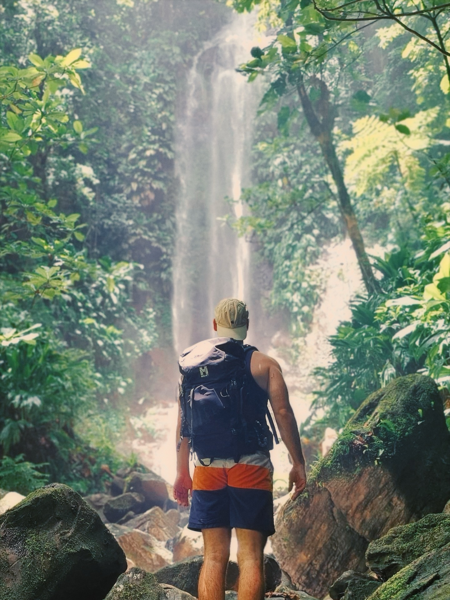 ✨Cascade Espérance – un bijou peu connu de la Guadeloupe
Nichée dans la forêt de Vieux-Habitants, la Cascade Espérance offre un cadre paisible
La randonnée est courte mais parfois glissante. Elle mène à une chute d’eau magnifique.
L’article complet et le GPX sont disponibles sur Randonnons.com (lien en bio).
Si tu veux découvrir d’autres coins cachés de Guadeloupe, abonne-toi à la page pour ne rien manquer 🥾
. . .
#CascadeEsperance #RandonneeGuadeloupe #GuadeloupeNature #VieuxHabitants #WaterfallLovers #Randonnons #ExploreGuadeloupe #NatureAddict