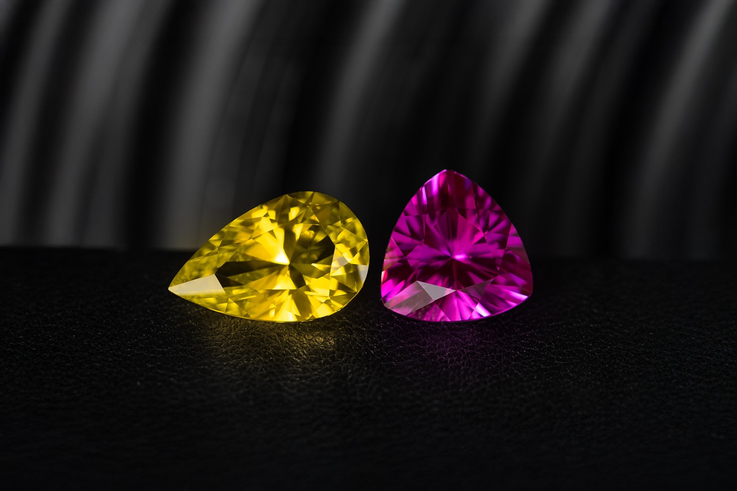 💎 These lab grown sapphires owe their vivid color and clarity to the Czochralski method, a technique so controlled it’s also used in growing crystals for satellites and electronics. Nature’s brilliance - refined by science.
• SHAPE: PEAR & TRILLION
• SIZE: 16x10 & 12x12
• WEIGHT: 7.64 & 7.31 CTS
📩 Got any enquiries or need more information?
Reach out to us right away @rgcrystals
🔗 Click the link in the bio to know more about us & our production 💠
📞 +662-267-4920
📧 sales@rgcrystals.com
🌐 www.rgcrystals.com
#labgrown #labgrowndiamonds #labgrowngemstones #jewelry #jewelers #jewelrydesigners #ecofriendly #labgrownrough #ecofriendlygemstones #conflictfree #conflictfreegemstones #onlinestore #gemshop #labgrowngemshop #gemshopping #roughstones #sapphire #labgrownsapphire #labgrownsapphires