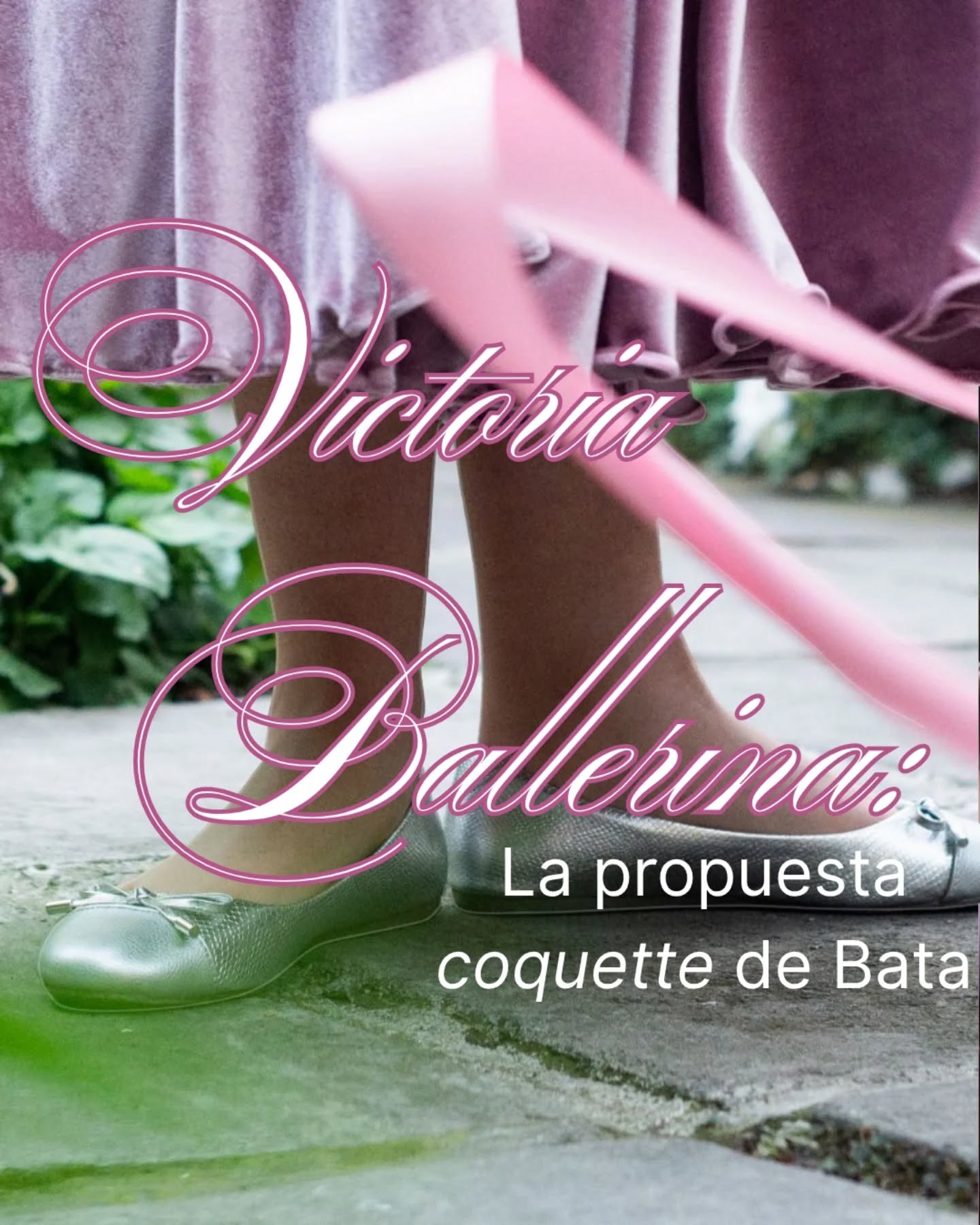 En un íntimo desfile, Bata presentó su nueva colección, Victoria Ballerina, una serie de zapatos bajos que combinan comodidad y elegancia.
La nueva línea es parte de un esfuerzo de la marca para regresar a sus raíces europeas y volver a posicionarse como un imperdible del calzado femenino en Chile.
Todos los zapatos se encuentran disponibles en tiendas físicas y la página web de Bata.
¿Qué opinas de la colección?