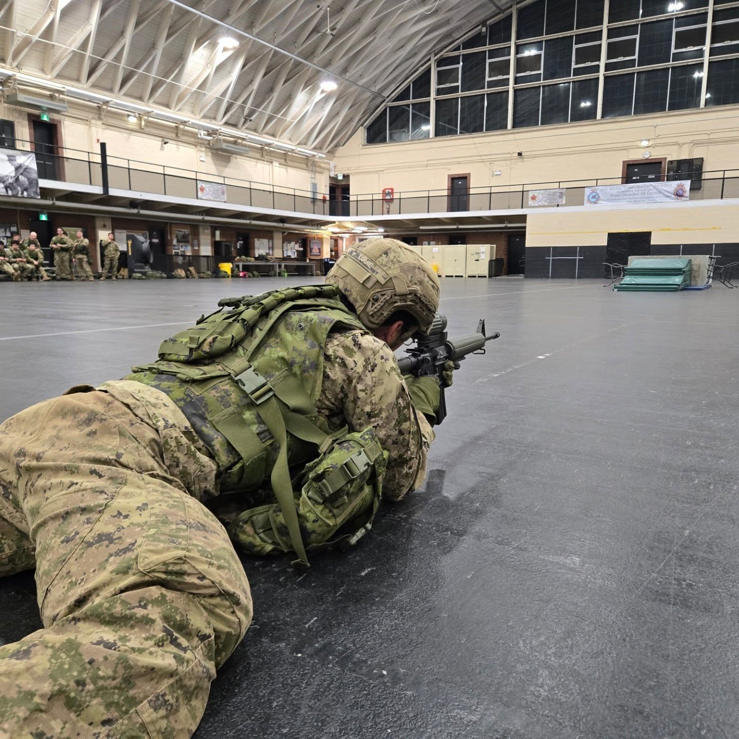 On Thursday 9 October 2025, members of The Royal Regiment of Canada participated in section-level offensive training at Fort York Armoury.
The night focused on the 7 Section Battle Drills, and how to clear an individual trench. The training is all in preparation for Ex MAROON SWORD II, where The Royal Regiment of Canada will join The Queen's Own Rifles of Canada in conducting live-fire section attacks and trench clearing
Would you like to know more?
https://linktr.ee/royalregimentofcanada
📸 Sgt K. Kwan
Le jeudi 9 octobre 2025, des membres du Royal Regiment of Canada ont participé à un entraînement offensif de section au manège militaire de Fort York.
La soirée était axée sur les exercices de combat des 7 sections et sur le nettoyage d'une tranchée. Cet entraînement se déroule en préparation à l'exercice MAROON SWORD II, où le Royal Regiment of Canada se joindra aux Queen's Own Rifles of Canada pour mener des attaques de section à tir réel et le nettoyage de tranchées.
Vous souhaitez en savoir plus ?
https://linktr.ee/royalregimentofcanada
#CanadianArmy #CanadianForces #CAF #soldier #IchDien #ReadyAyeReady #StrongProudReady #ArméeCanadienne #ForcesCanadiennes #FAC #soldat #IchDien #PrêtsAyésPrêts #FortsFiersPrêts