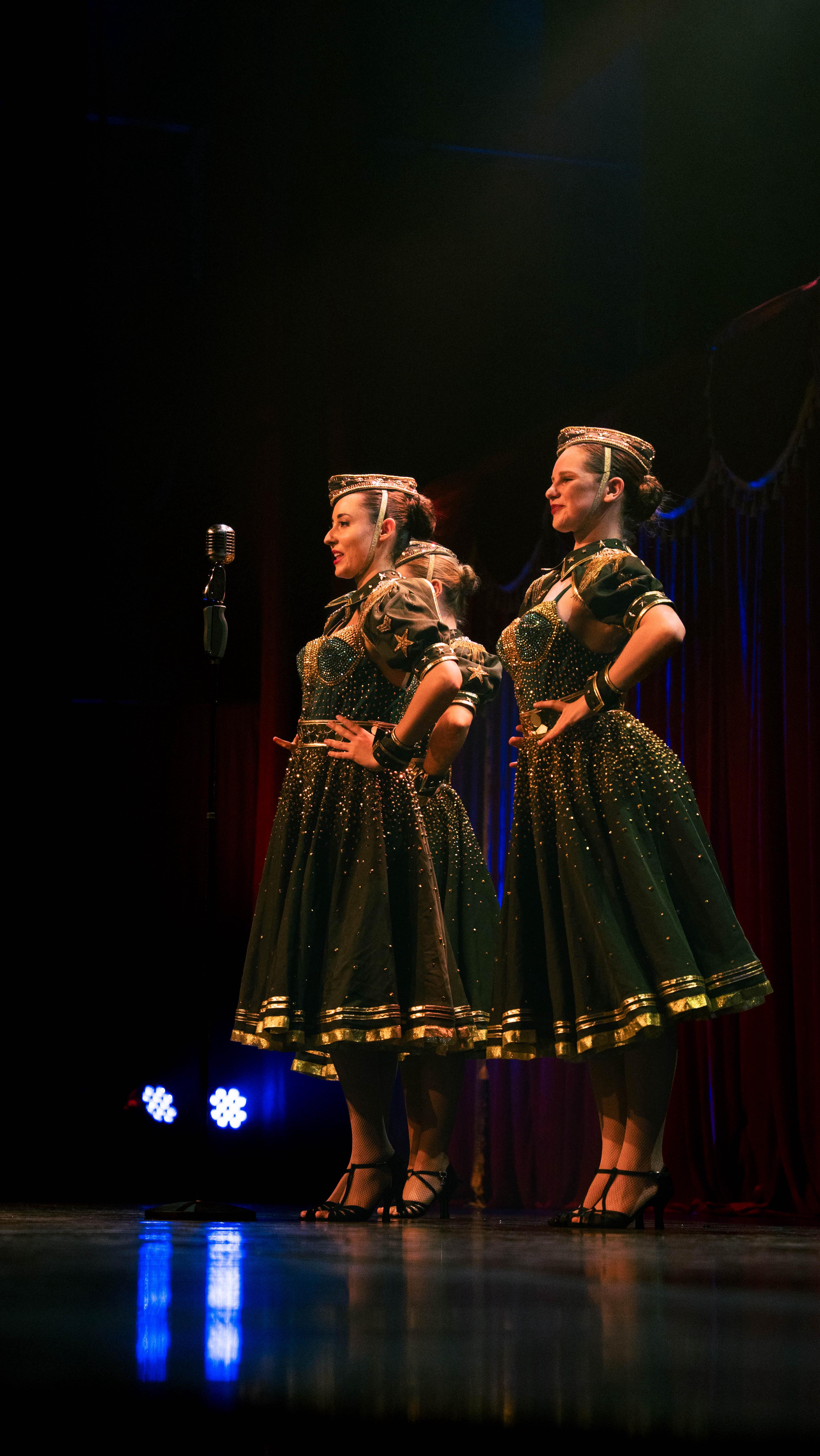 Four revue shows this week 🕺🏻 #andrewsisters #event #entertainment #makeup #showcase #costume #dancer #dance #cabaret @ehsproducties