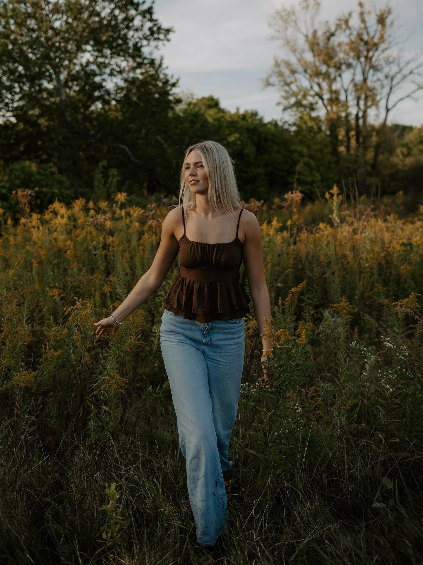 Golden hour senior sessions are always 10/10 ✨
#indianapolisphotographer #indianaphotographer #indianapolisseniorphotographer #midwestphotographer #seniorphotographer