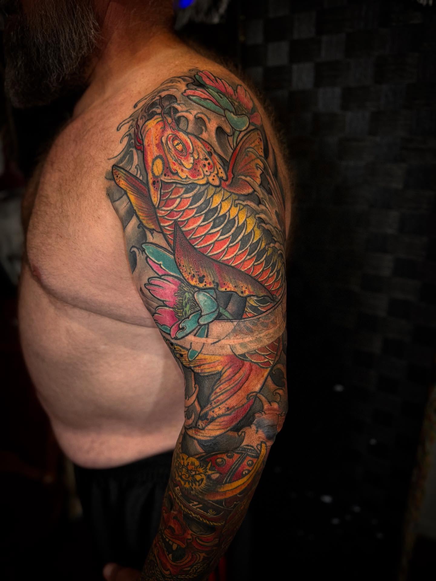 Just finished this full sleeve for a good friend ā and this one really means something to me. Each piece of this design tells a story: the koi pushing through the current, the colors flowing with movement and strength, and the deeper symbols of growth and resilience beneath it all.
Weāve spent hours together bringing this to life, sharing stories, laughs, and a few sore sessions along the way. Itās always an honor to put art like this on someone I respect and call a friend.
#FullSleeveTattoo #KoiTattoo #JapaneseStyleTattoo #TattooArt #ColorTattoo #TattooArtist #TattooJourney #TattooCollector #TattooWork #TattooLife