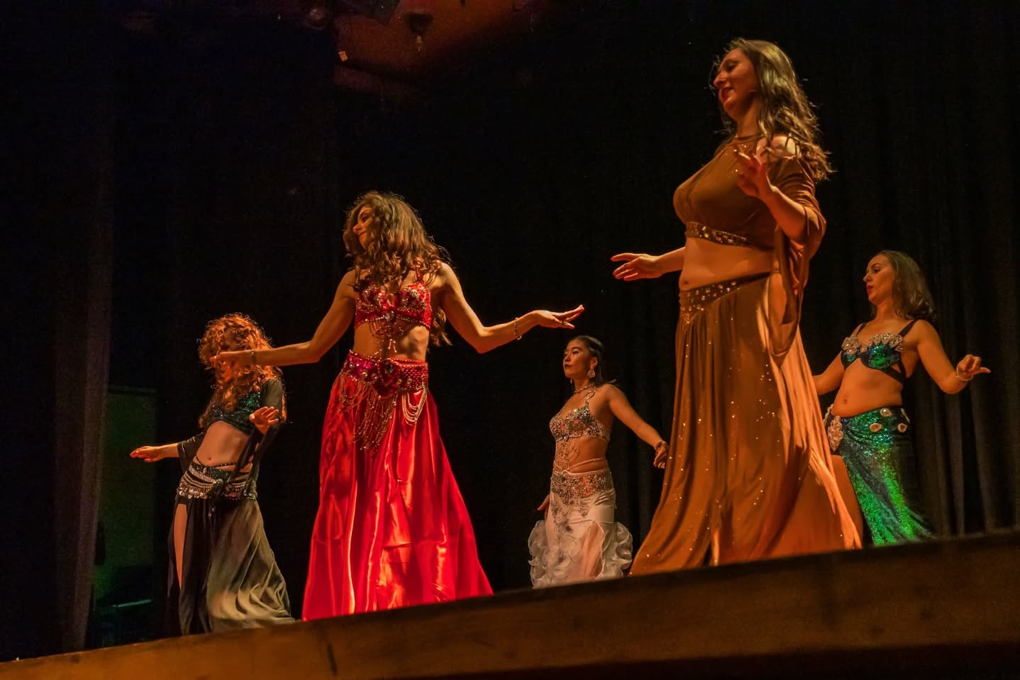 Images from our Magic Hafla, show staged at the Sean O'Casey Theatre on the 5th of October 2025. Artistic and Executive Production by Cida Arcanjo. Photos by Zofia J Photography.
✨💃✨
Get ready for our next event: A Night At The Harem 2026
🔥🔥🔥
#bellydance #lovebellydance #bellydancequeens #dublinbellydance #yallabellydance