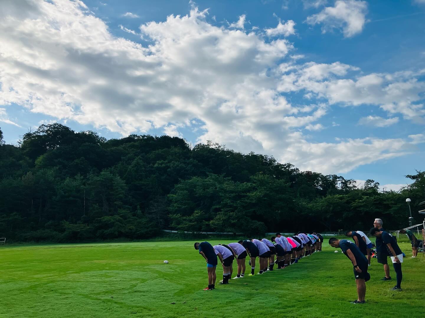 マキノ林間スポーツセンターの活動風景
先日ラグビーの合宿でご利用いただいた際の様子です🏈
芝生とラガーマン
映えますね😁