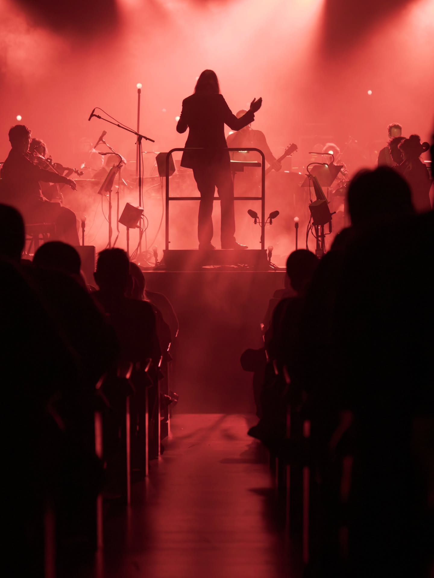 S I G U R R ó S
Sigur Rós performing at the Royal Theater Carré, Amsterdam with Noordpool Orkest, conducted by Robert Ames on Monday 06/10/25
An incredible show in an incredible venue in an incredible city. The orchestra performed beautifully, led expertly by Robert Ames. Jónsi's voice was in top form and words can't express what it was like to experience Ára bátur live.
Thank you for the photo opportunity too.
Takk!
@sigurros
@robertamesmusic
@theatercarre
@noordpoolorkest