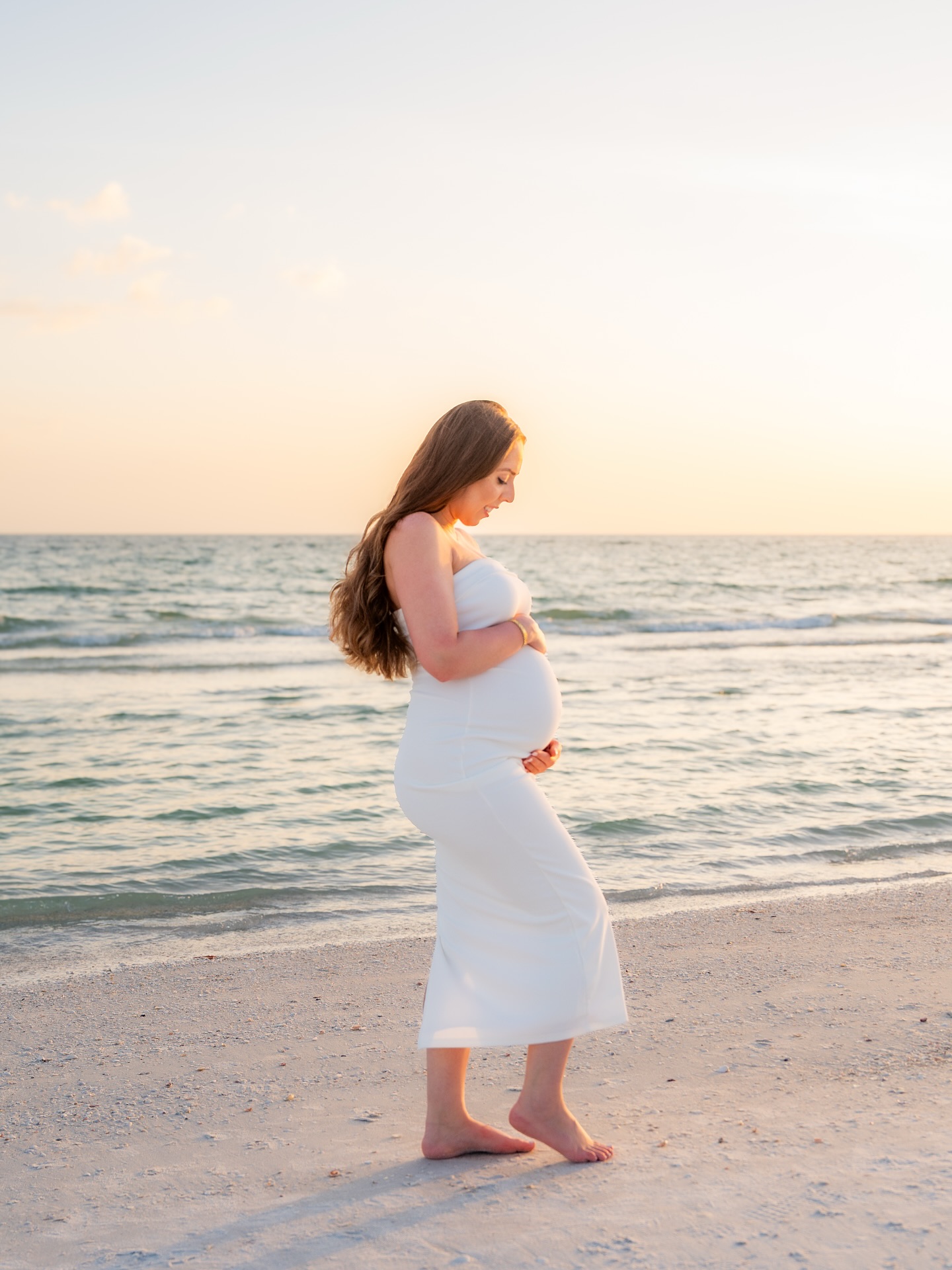 A little bump, a lot of love. #swflphotographer #naplesphotographer #bonitaspringsphotographer #ftmyersphotographer
