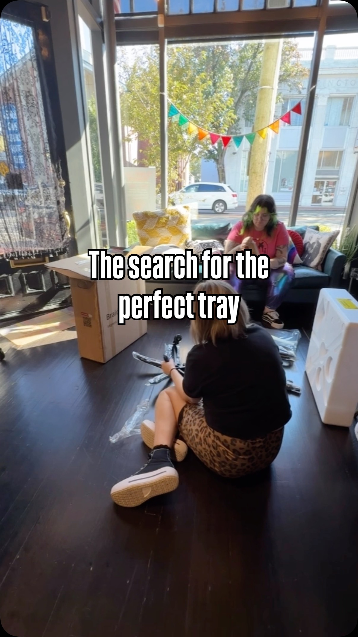 Client: I just want to be blonde.
Us: Cool, but have you seen our new color tray? 💀
New super fancy and fully magnetic color trays by @braidsandfreckles 🫶🏼