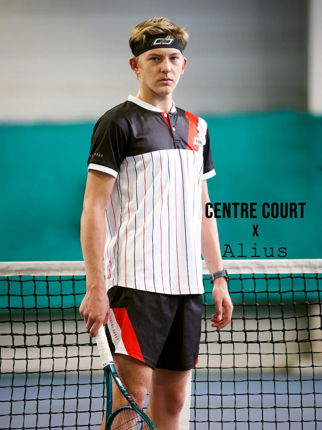 FAIRE VISITER LE COURT À TON ADVERSAIRE AVEC UN JEU PERCUTANT ET UN STYLE INCROYABLE : ✔️
ALIUS porte la tenue RETRO ROCK.
ROCK'N'ROLL TENNIS IS NOT DEAD 🎾🎸
WWW.CENTRECOURT-TENNISAPPAREL.COM
CENTRE COURT TENNIS APPAREL EST UNE MARQUE FRANÇAISE 🇫🇷
LA CHAÎNE D'ALIUS : https://youtube.com/@aliusytb?si=0_I7E3AhBbNRSozR
🎾 @alius_ytb
📷 @focalefinelle