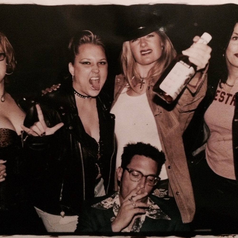 Digging up old Halloween photos revealed Heather's Lip Gloss🔥😻💀 The coolest fake girl band ever, touring Hollywood. What year was this?
#girlfun #fakebands #fakebandsalbumcovers