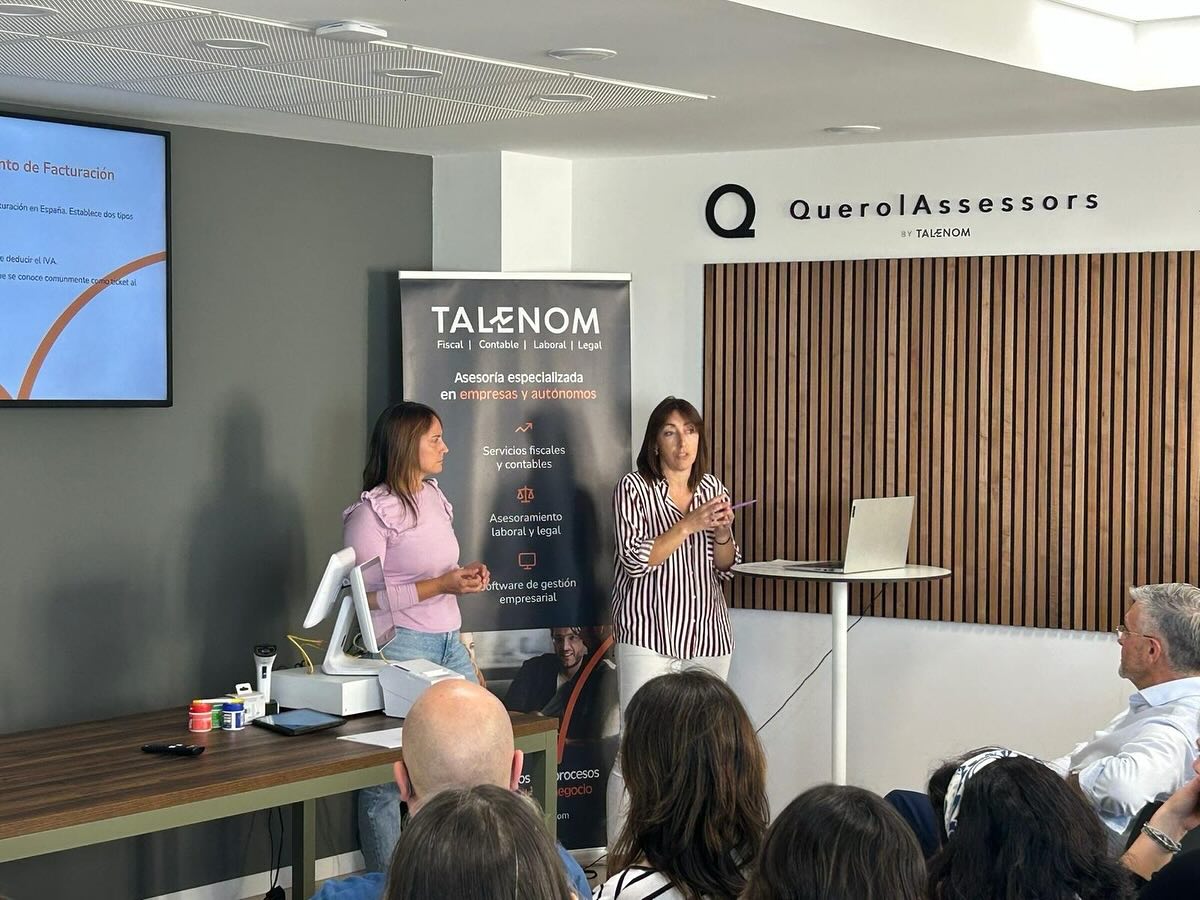 🌟 Morella y Cantavieja: el comercio y la hostelería también se preparan para #Verifactu
📍 El pasado 6 de octubre celebramos dos nuevas sesiones informativas dirigidas específicamente a los sectores de comercio y hostelería, esta vez en Morella y Cantavieja.
👥 Más de 80 profesionales del territorio asistieron para conocer de primera mano cómo afectará el nuevo sistema de facturación Verifactu a su actividad diaria. Las sesiones fueron impartidas por nuestros compañeros del área fiscal y contable: Cristina Guardiola, Ana Altaba y Arturo Cruz, quienes ofrecieron una explicación clara, práctica y adaptada a las necesidades del sector.
🧾 Durante las jornadas se abordaron los aspectos clave del sistema: requisitos técnicos, plazos de implantación y recomendaciones para una transición sin sobresaltos.
Además, se resolvieron dudas concretas y se compartieron herramientas útiles para afrontar el cambio con confianza.
💬 La alta participación y el interés mostrado por los asistentes refuerzan nuestro compromiso con el tejido empresarial local y con una transformación digital que no deje a nadie atrás.
👏 ¡Gracias por vuestra confianza! Seguimos trabajando para acompañaros en cada paso del camino.
#Verifactu #Morella #Cantavieja #TransformaciónDigital #ComercioLocal #Hostelería #CompromisoTerritorial #FormaciónEmpresarial