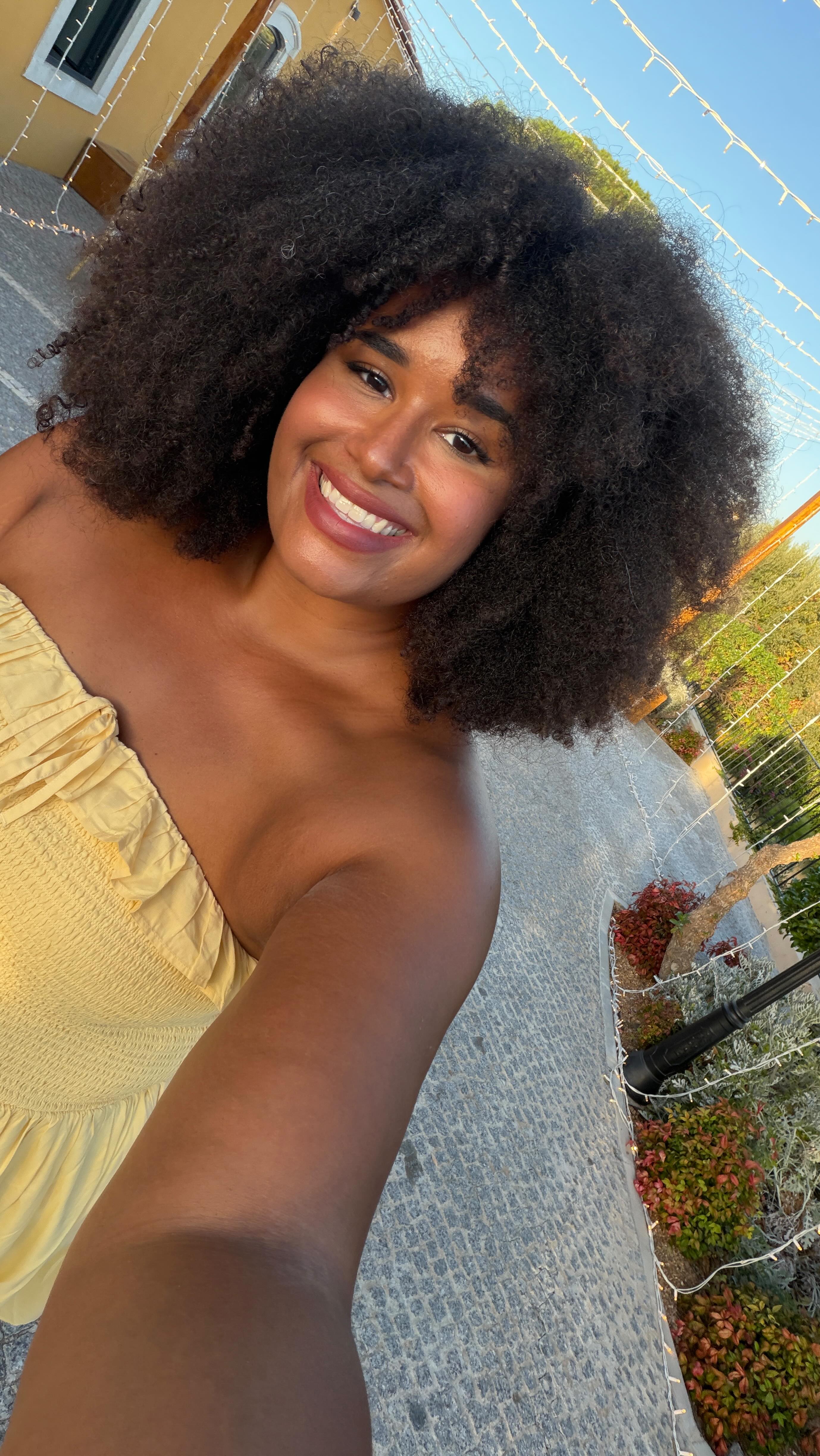 MY FIRST DESTINATION WEDDING 🇵🇹☀️
I’m now back in the UK and still absolutely beaming from how incredible Sarah & Matt’s wedding was. Everything was so perfect. Sarah, Matt and all of their guests made me feel like I was right at home (big up the Birmingham crew!), the sunset was breathtaking, the venue was gorgeous and every supplier was a joy to work with.
Booking a destination wedding was one of my goals for this year, I’ve booked and attended a destination wedding 🤯 A pinch me moment in this career of mine that I doubt I’ll ever forget xx