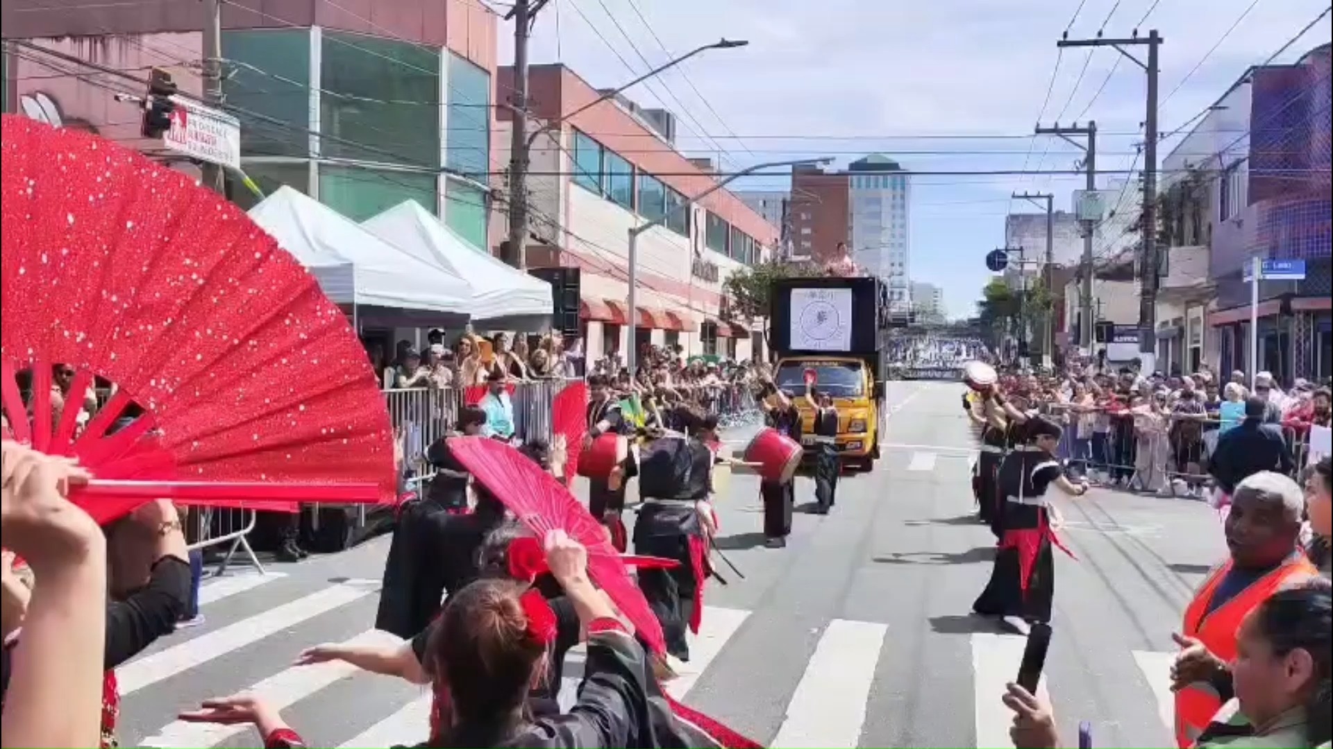Soukyou Eisa Daiko e Sakura Dunes Dance no Ipiranga Fest 2025 pelo Yume Matsuri. 🥁🌸
🎥 Créditos: @sakuradunes, @soukyoueisa
#yumematsurisp #união #eventos #130anosdeamizadebrasiljapão #ipiranga #taiko #leque #danca #yumematsuri2025
