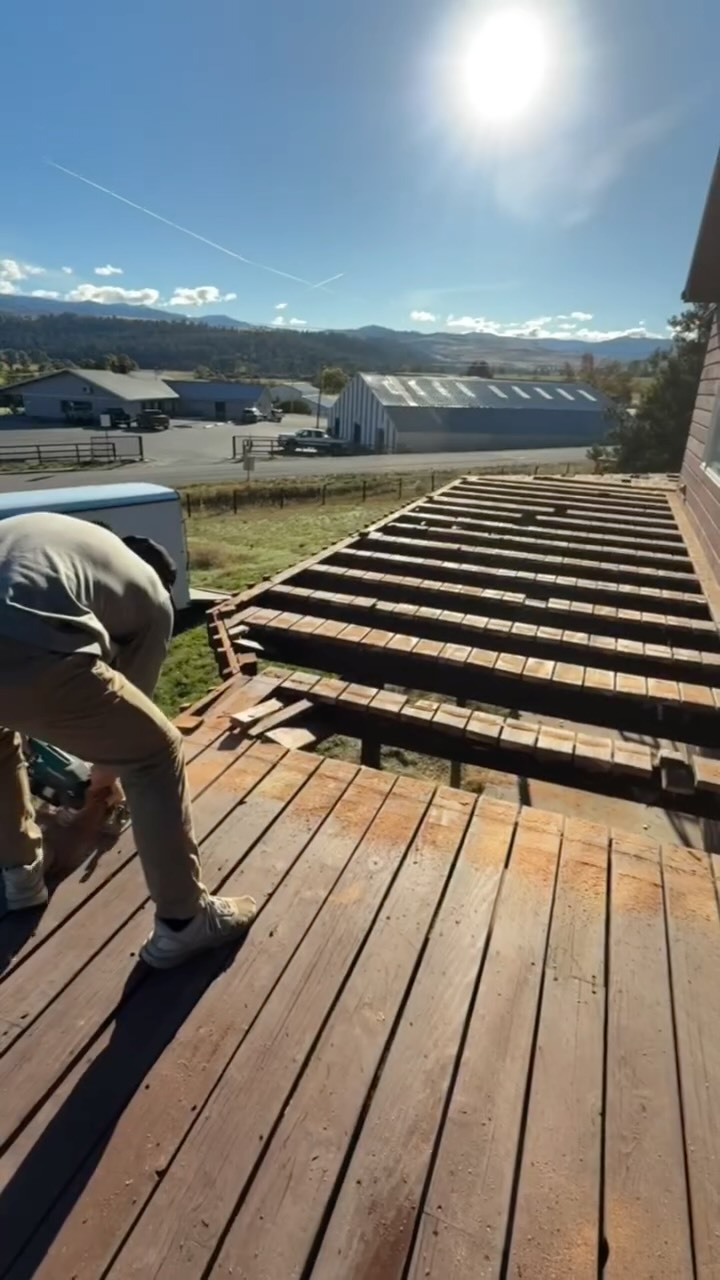 Some progress on a new deck job šØ
Follow along for the final results!
#construction #bitterrootvalley #hamiltonmontana #montanahomes #bitterroot