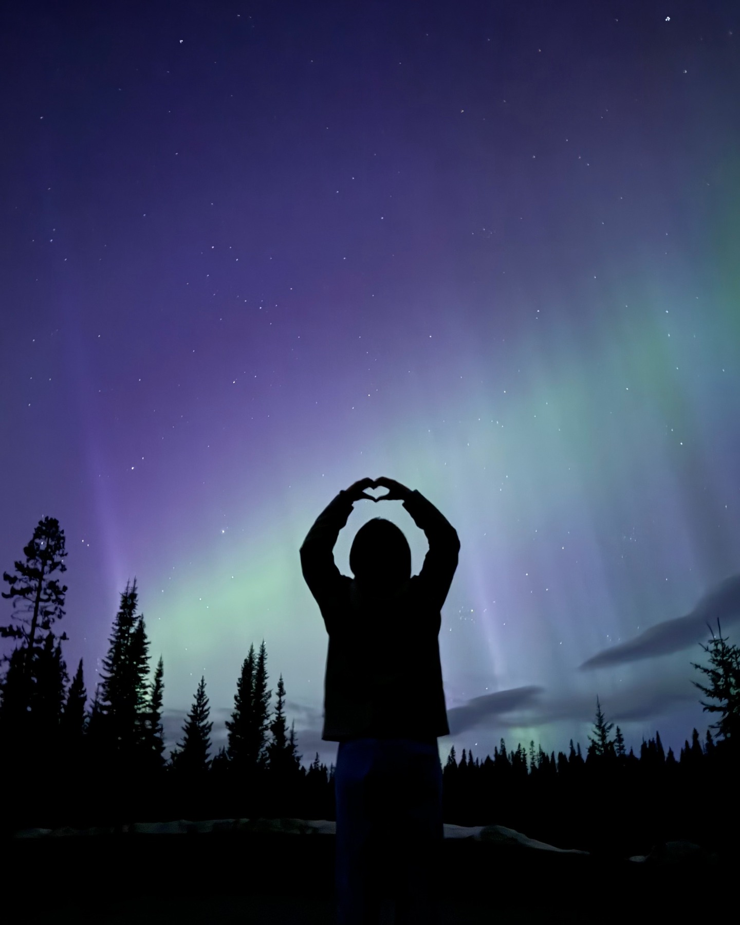 Where others travel for once-in-a-lifetime moments, we call them Tuesday nights. 🌌
#MakeSpecialHappen #MountainLiving #NorthernLights