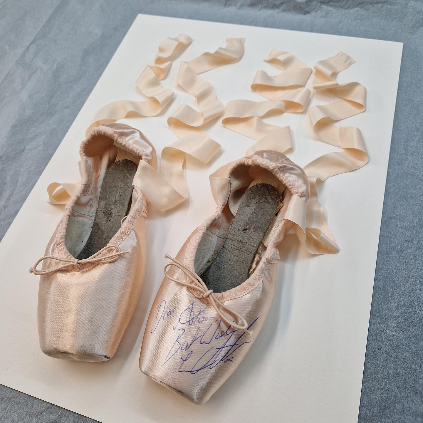 We love framing objects and these ballet shoes were no exception. Extra deep, hand-painted box frame with anti-glare glass 💞
