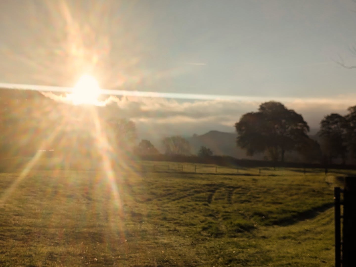 Good morning. What a beautiful autumn morning it is here today 🍁 This is one of the lovely view from our fields. Enjoy your Sunday x
.
.
.
.
#lowerwillsworthy #morning #autumn #escapetothecountry #countrylife #visitdartmoor #devon #holidaycottageuk #dartmoornationalpark #dartmoorholidaycottage