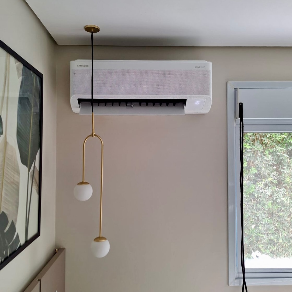 ✅ Instalação finalizada com sucesso!
🔹 Ar-condicionado Samsung Wind-Free 9.000 BTUs instalado com toda a atenção aos detalhes.
🔸 Furo do serra copo devidamente vedado com silicone PU, garantindo vedação total e zero risco de vazamentos.
💨 Conforto, eficiência e acabamento de qualidade é o nosso padrão!
📍Gostou? Solicite seu orçamento e traga conforto para o seu ambiente!
#arcondicionado #instalaçãoprofissional #windfree #samsung #climatizacao #qualidade #vedaçãoperfeita #confortoetecnologia