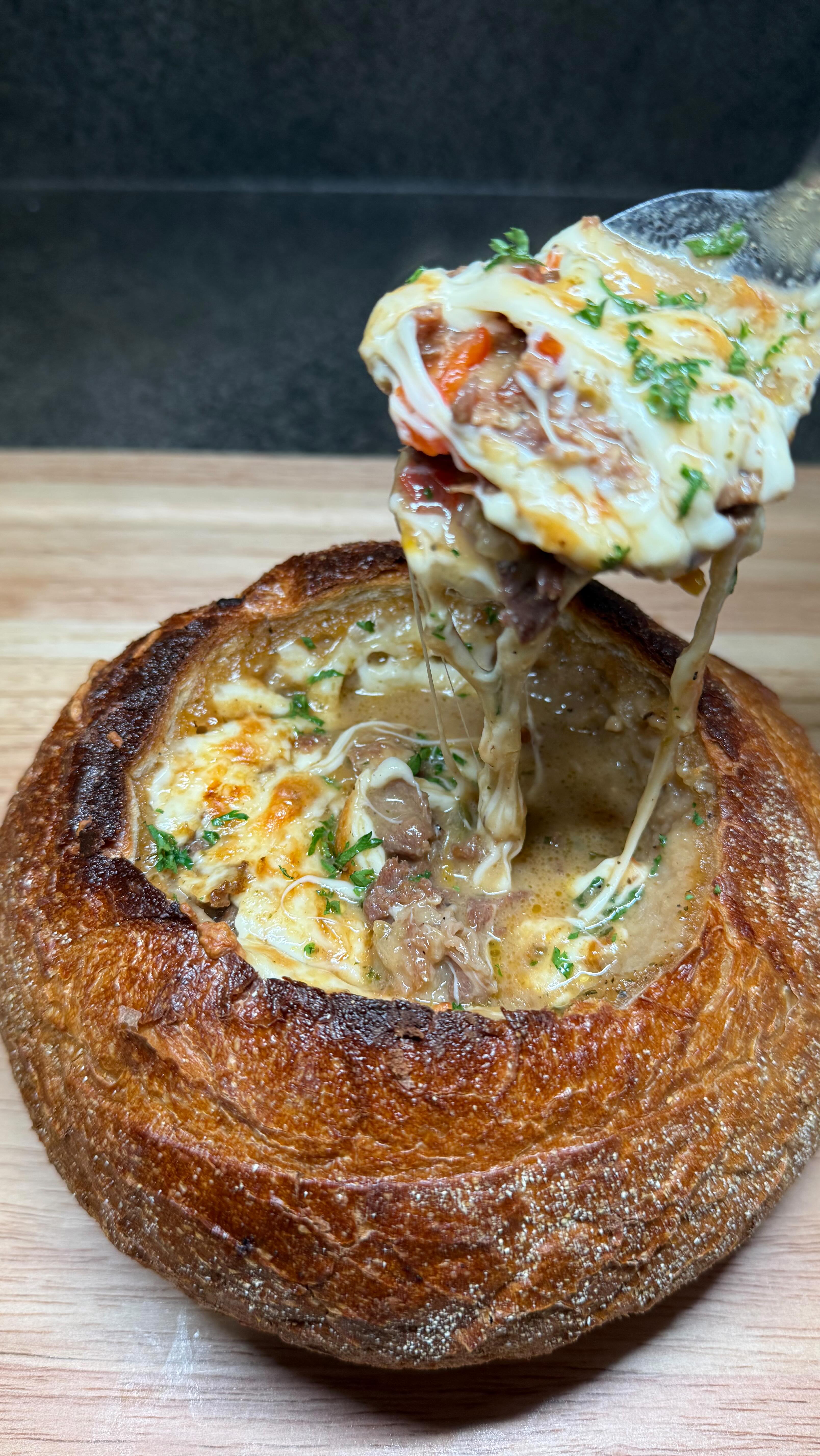 Have you ever thought about a Juicy Cheesesteak and peppers and how you can experience that explosion of flavors outside of a sandwich? Here you go. Great served in Sourdough Bread Bowls or regular bowl to keep the carbs down
#philly #cheesesteak #soup #chef #recipe #foodie #travel #fall