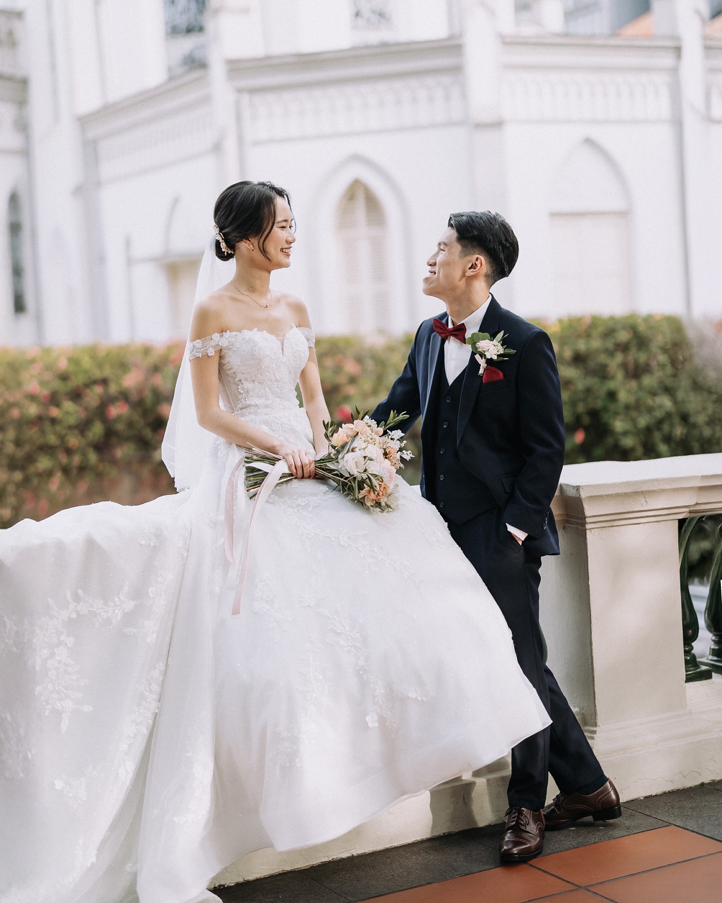 The beginning of always — Jonathan & Jia Ling.
•
pg / @freddywongphotography
mua / @makeupbysusanliew
gown / @thegownconnoisseur
venue / @chijmes.sg