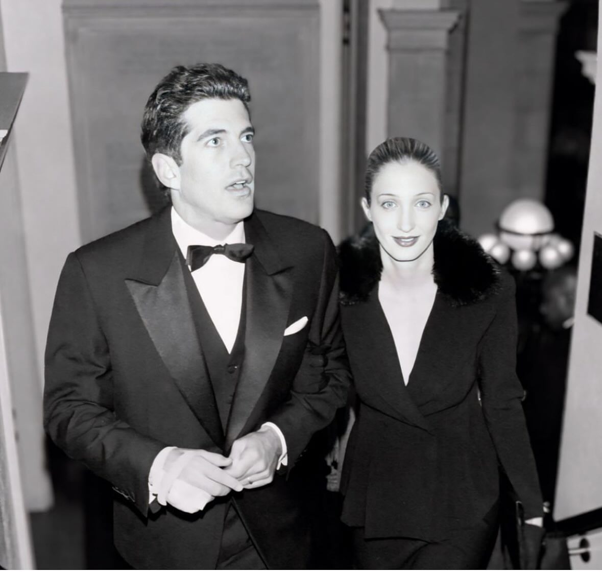 John and Carolyn #cbk #carolynbessette #carolynbessettestyle #cbkstyle #carolynbessettekennedy #jfkjunior #jfkjr