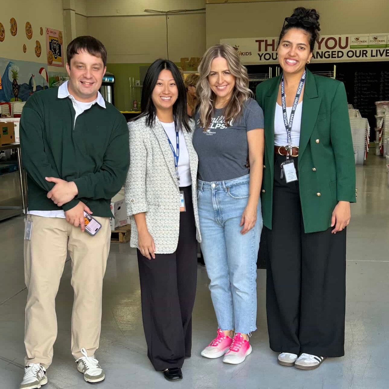 Awesome day with the amazing @hwdsb team! Blaze, Lorraine & Salsa — thanks for joining us for a fun, meaningful pack day!
#hwdsb #communitypartners #studentnutrition