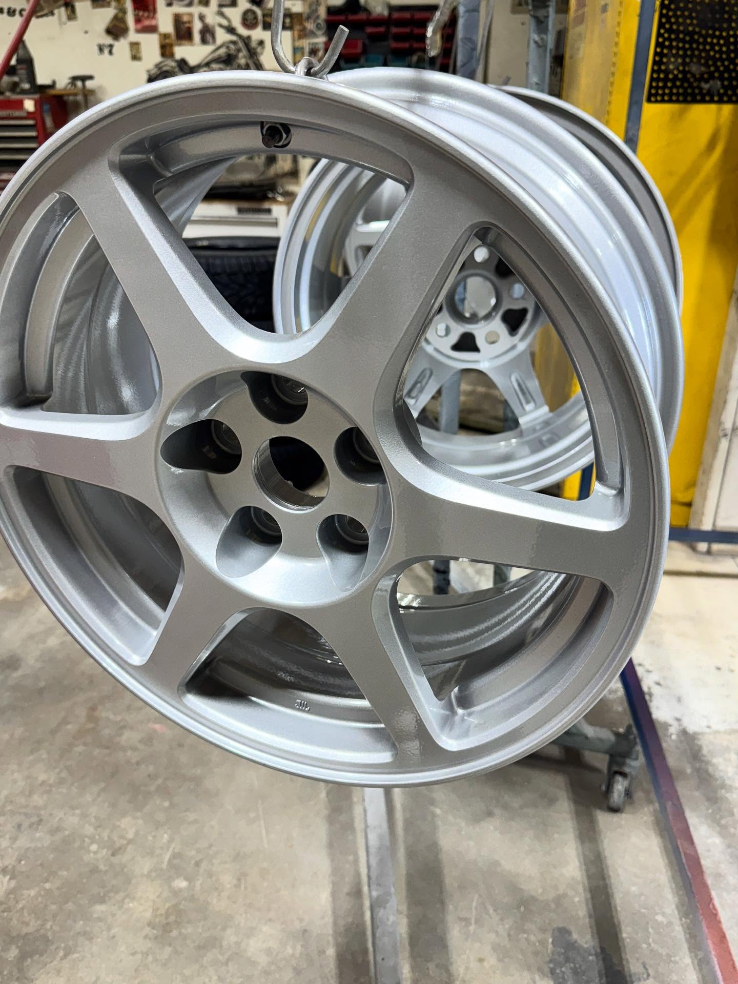 Our most popular Rim color, silver metallic with clear! 🩶🤍