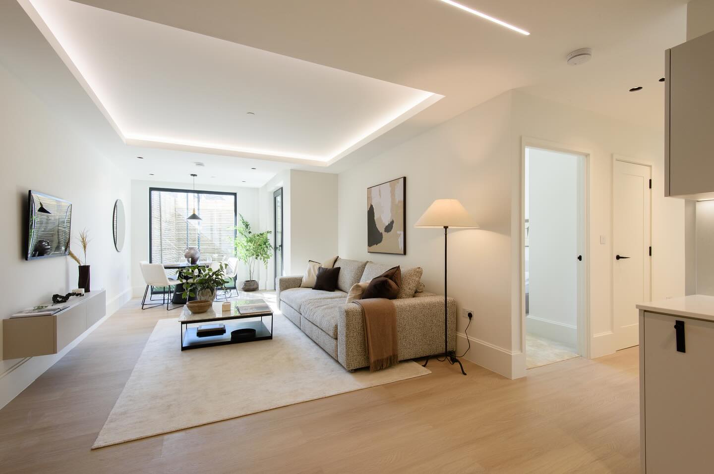 The scaffolding is down at ArtScene, and with several homes already reserved and first exchanges completed, interest continues to grow.
Enquire now through @core.london or @astonrowe