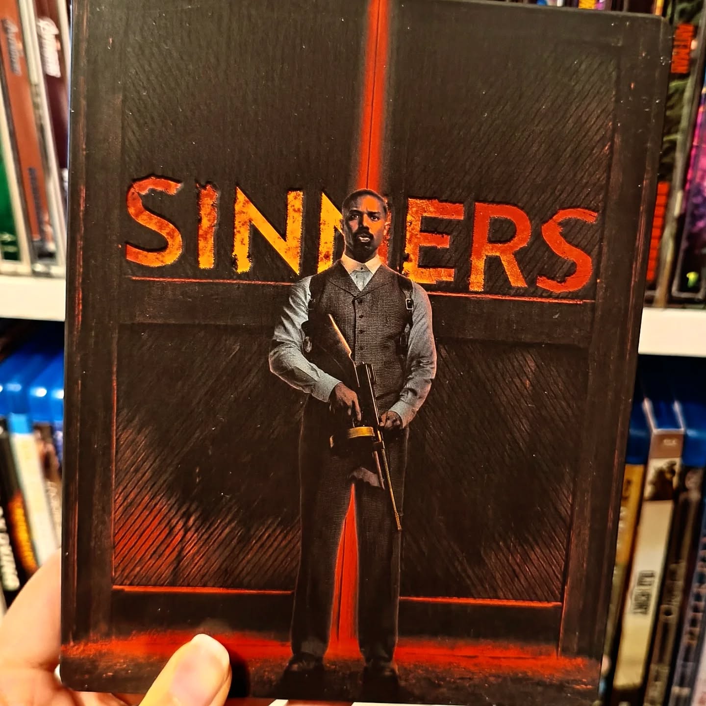 Sinners (4K blu ray steelbook) by Ryan Coogler.
It's one of the best vampire movie I saw honestly. I love this era's aesthetic, I love vampires, I love Blues and I love the Devil's legends around it.
Michael B. Jordan is a very great actor I deeply appreciate in everything I saw with him and Ryan Coogler one of the best director out there so I knew I would love it but I'm still astonished at how much I loved it, like, it surprised me with how good it was even if I knew it was gonna be peak already and that's how incredibly good it was.