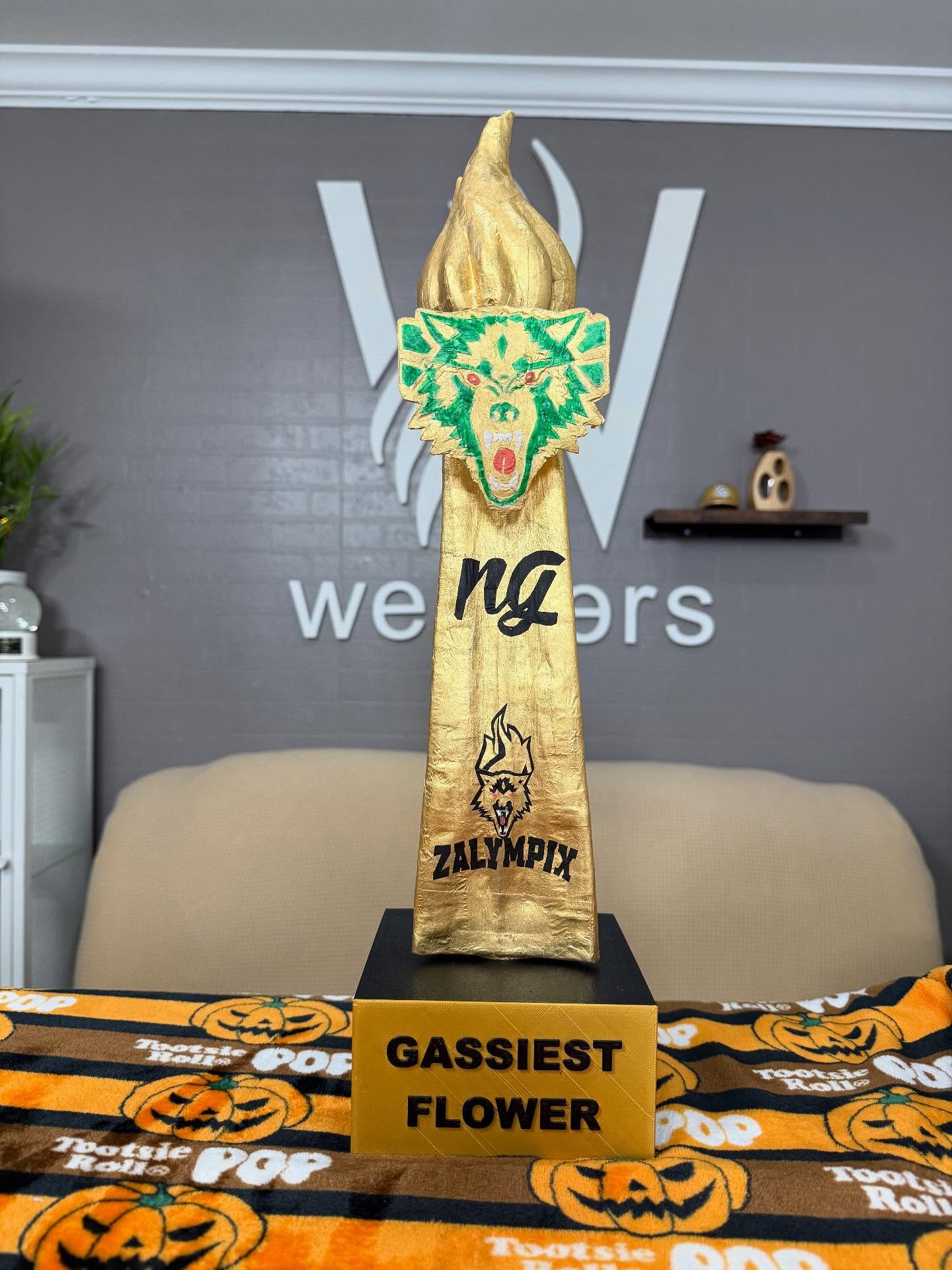 Because even champions deserve a victory hit. đđ¨