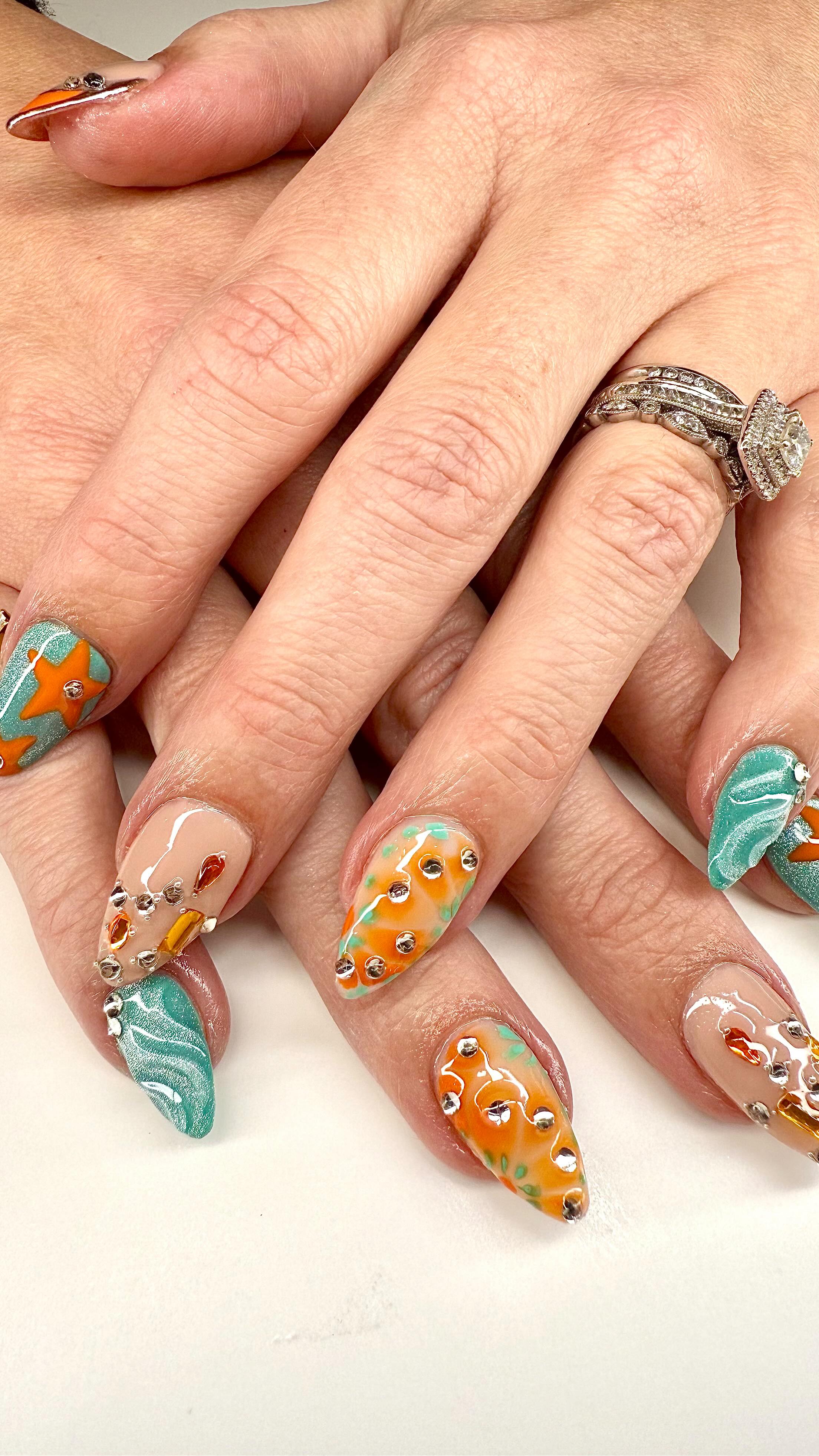 The nails of a showgirl 💫🩵
#nailinspo #thelifeofashowgirl #nailartdesign