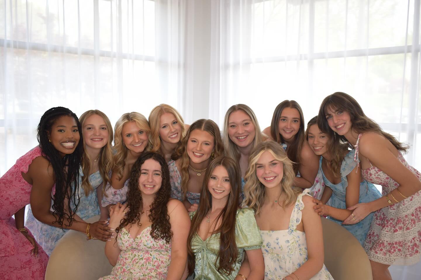 Exec applications are open!! You can find the link on the owl life panhellenic page, if you have any questions or are interested in applying feel free to reach out!!!