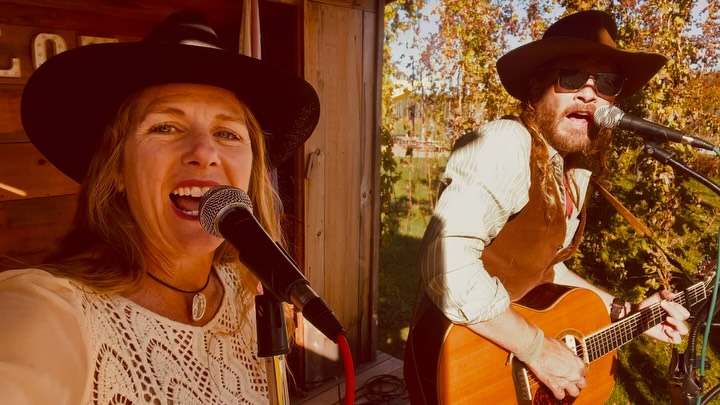 That’s a wrap on our 2025 Goodlot dates and Goodlot’s outdoor patio gigs. Thanks to all the folks at @goodlot.beer @hoppygail @philwinters @monkc.art @iamsoulyve and all the amazing people who came out to see us play this season. The full harvest moon came out to see us off. See you all again soon! @mermaidbytrade #patiomusic #beerandmusic #rootsamericana #johnpryne @jaykippsband #folkmusic #cowboy #cowboymusic