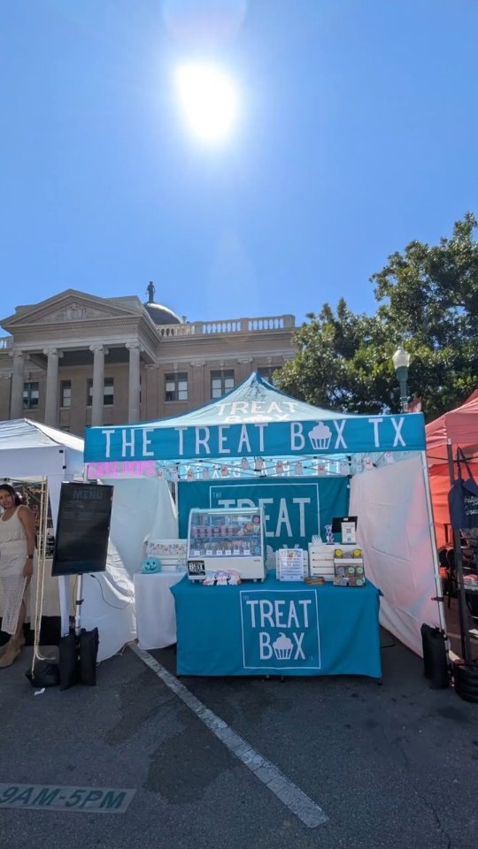 Thank you Georgetown! We had a great day at the @dga_gtx Georgetown Market Days over the weekend. If you missed us and would like some fall treats shoot us a dm.
See you November 8th Georgetown!
#GeorgetownMarketDays #TheTreatBoxTX #SmallBatchBakery #ShopSmall #VendorLife #GeorgetownBakery #LibertyHillBakery #BestOfLibertyHill