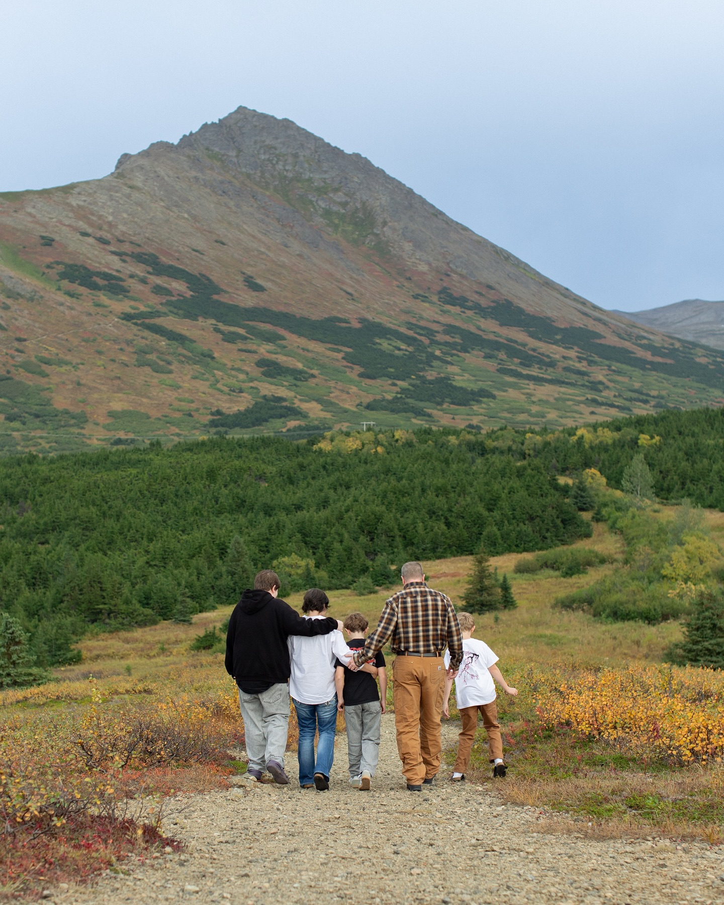 Have you ever tried to photograph three boys at once - 11 year old twins and a 13 year old? We can all agree they’re pretty scary, yeah? No blood or tears were shed during this session, and secretly I think everyone walked away having a good time!
Thanks for the fun shoot Burks family!