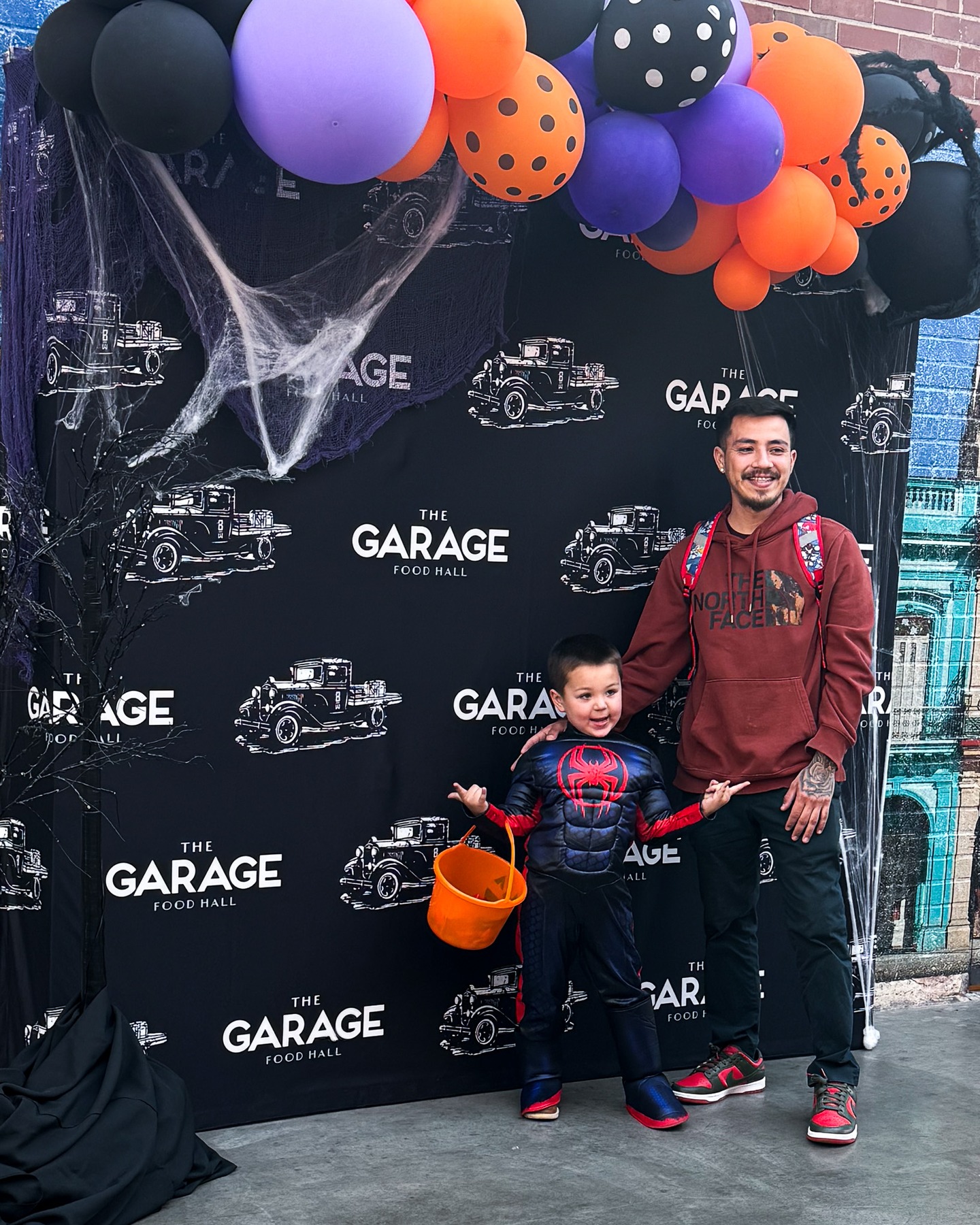 🎃 Get ready for a night of tricks, treats, and tasty eats for the whole family as the Halloween Bash creeps back into The Garage on Sunday, October 26!
👻 Little ghosts and goblins can trick-or-treat through the hall, get their faces painted, and show off their creativity decorating their own treat bags (while supplies last). DJ Maxx will keep the party rocking with kid-friendly Halloween jams while families feast on frightfully good eats, with special kids meals for those 12 and under from participating vendors.
Costumes encouraged, fun required. Get full details at the link in bio! 🌙