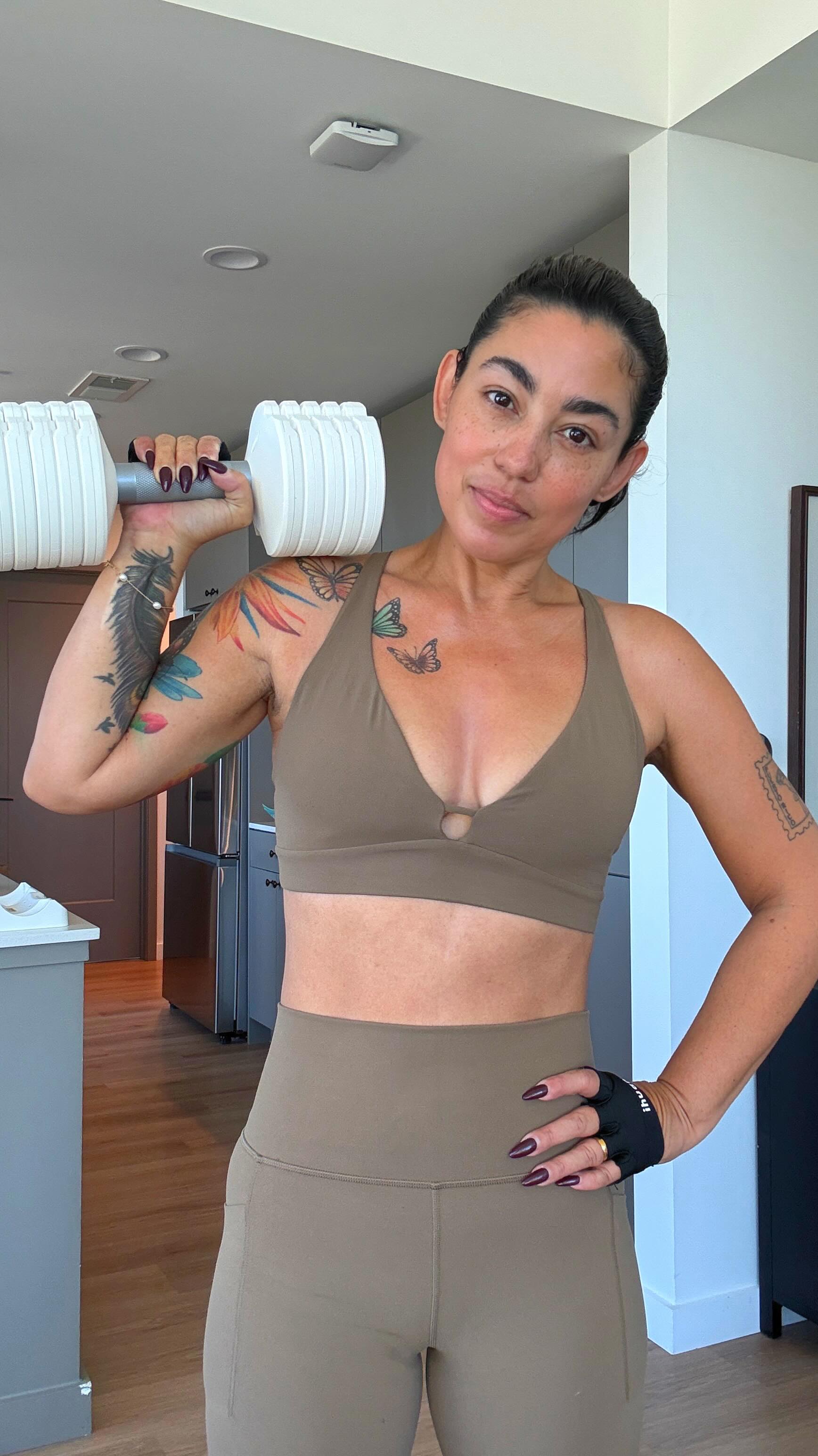 Today was a struggle 😂 some days my body asks “do we have to” 😩 I got it done and I feel better than I would have had I not done it 💪🏽 Happy Monday!