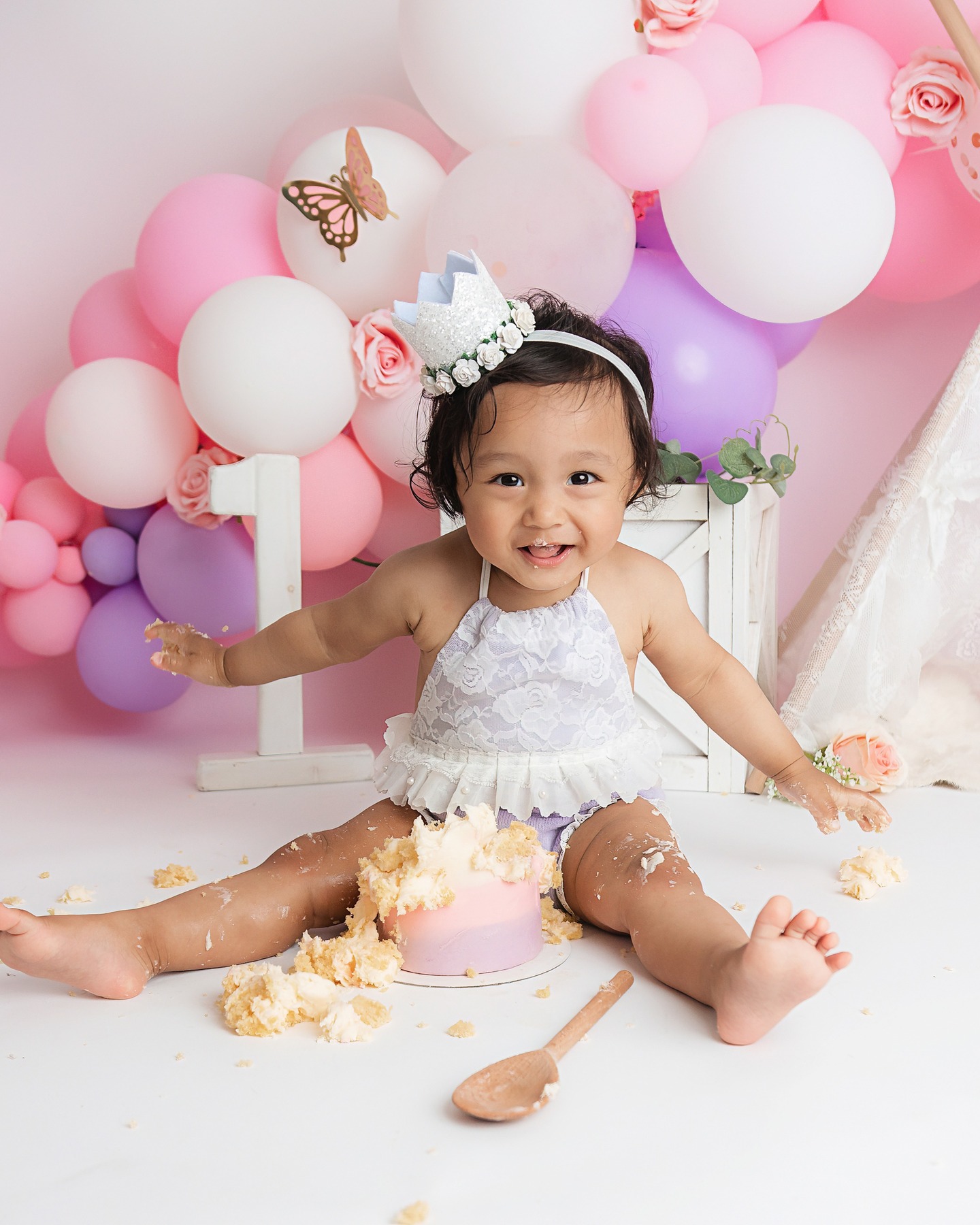 𝐒 𝐀 𝐌 𝐀 𝐈 𝐑 𝐀 ♡
I’ve absolutely loved being a part of so many of your little ones’ 1st birthday celebrations this year, it’s such a joy to capture these milestone moments!
A little heads-up — I’m now fully booked for the rest of 2025, and 1st birthday sessions are more popular than ever. 🥳
So if you’re hoping to celebrate your baby’s first birthday with a beautiful photoshoot, make sure to pre-book well in advance to secure your spot for 2026!
🍰 My Cake Smash & Splash sessions are such a fun way to celebrate your little one’s first birthday. Every setup is completely bespoke - you choose the theme or colour scheme, and I’ll bring it all together to create something that’s totally unique to your baby. Whether you love dreamy pastels or something bold and bright, we’ll make it gorgeous!
✨ Spaces always book up fast, so it’s best to get in touch early to secure your date in my diary.
📸 Newborn • Baby • Cake Smash • Maternity
💌 starspeckledphotography@gmail.com
📍 Aldershot, Hampshire
#pastelcakesmash
#pastelcolours
#cakesmash
#cakesmashphotography
#firstbirthdayphotoshoot
#birthdaygirl
#aldershotbabyphotographer #aldershotcakesmash
#starspeckledheartsphotography