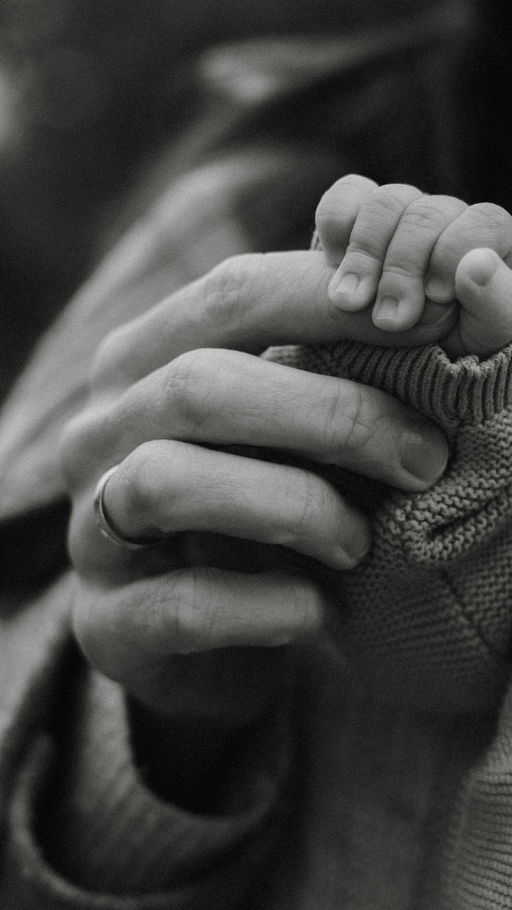 Erinnerungen, die du fühlen kannst. ✨
Deine Fotos sind mehr als nur Dateien auf dem Handy – sie sind Momente voller Liebe, Nähe und Geschichte. 🫶
In meinem neuen Reel zeige ich dir, wie du diese besonderen Augenblicke als hochwertige Fotoprodukte für dein Zuhause oder als Geschenk festhalten kannst:
✨Fine-Art-Prints – edel, zeitlos, langlebig
✨Fotoalben & Leporellos – handgefertigte Qualität, zum immer wieder Durchblättern
✨Wandbilder & Holzprodukte – perfekt für Familienerinnerungen, Babybauch- oder Paarshootings
Jedes Produkt wird mit Liebe zum Detail gestaltet – so einzigartig wie dein Shooting selbst.
⸻
📍 Regional, persönlich, hochwertig:
Erhältlich nach jedem Shooting bei mir in Lübeck, Bad Segeberg & Umgebung (Palinger Heide, Stockelsdorf, Travemünde, Ostsee).
💌 Schreib mir, wenn du deine Fotos als bleibende Erinnerung gestalten möchtest – ich berate dich gerne zu Materialien, Größen & Designideen!
#LübeckFotografin #FotoprodukteLübeck #FamilienfotosLübeck #Babybauchfotos #PaarshootingLübeck #Wandbilder #FineArtPrint #ErinnerungenfürsHerz #HochwertigeFotoprodukte #FotografieLübeck #LübeckMoments #Fotoliebe #HeimatLübeck #Erinnerungenfesthalten #LübeckFamilienfotograf #OstseeFotografin #MadeWithLove #badsegeberg #reinfeld