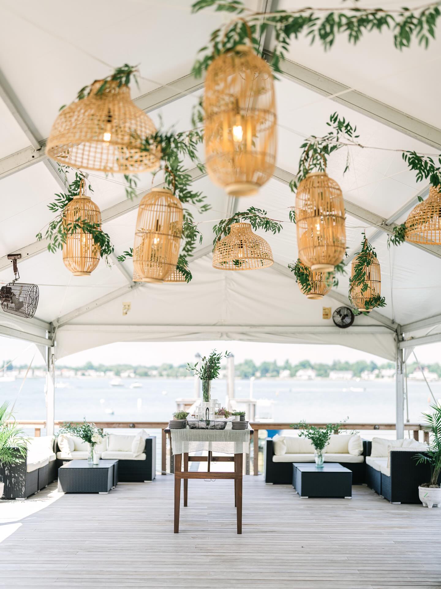 It may be a gloomy Monday, but these moments from Jeane & Matt’s wedding are pure warmth and joy ☀️ Captured beautifully by @hudsonriverphotographer — a day we could talk about again and again!
#weddingreceptions #sunnydays #gloomymonday #wedding #gorgeous #onthewater #nywedding #nyweddingplanner #ctweddings #ctweddings #ctweddingplanner #2025