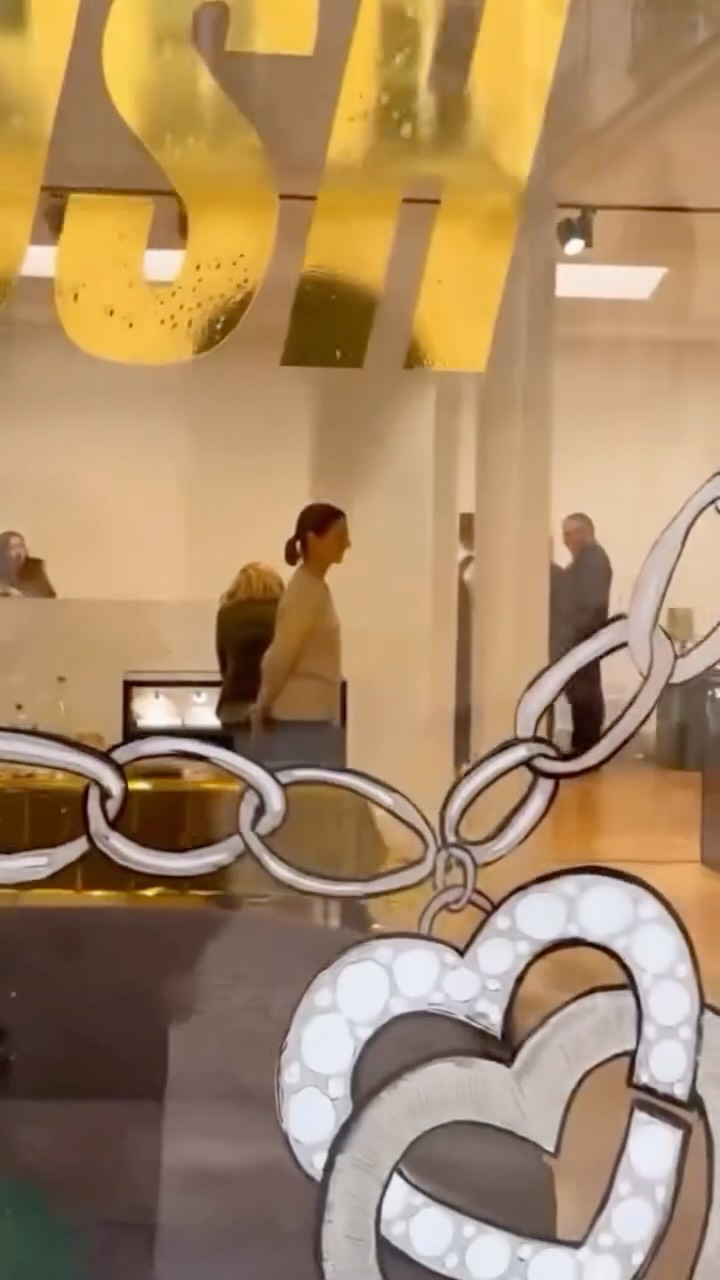 Thank you @goldrush.show for the warm welcome and the wonderful time spent these past few days. It was such a pleasure meeting everyone. Can’t wait to be back soon ❤️ Paris, you have my heart! 🇫🇷✨ #fotinipsarouli #finejewelry #handmadejewelry