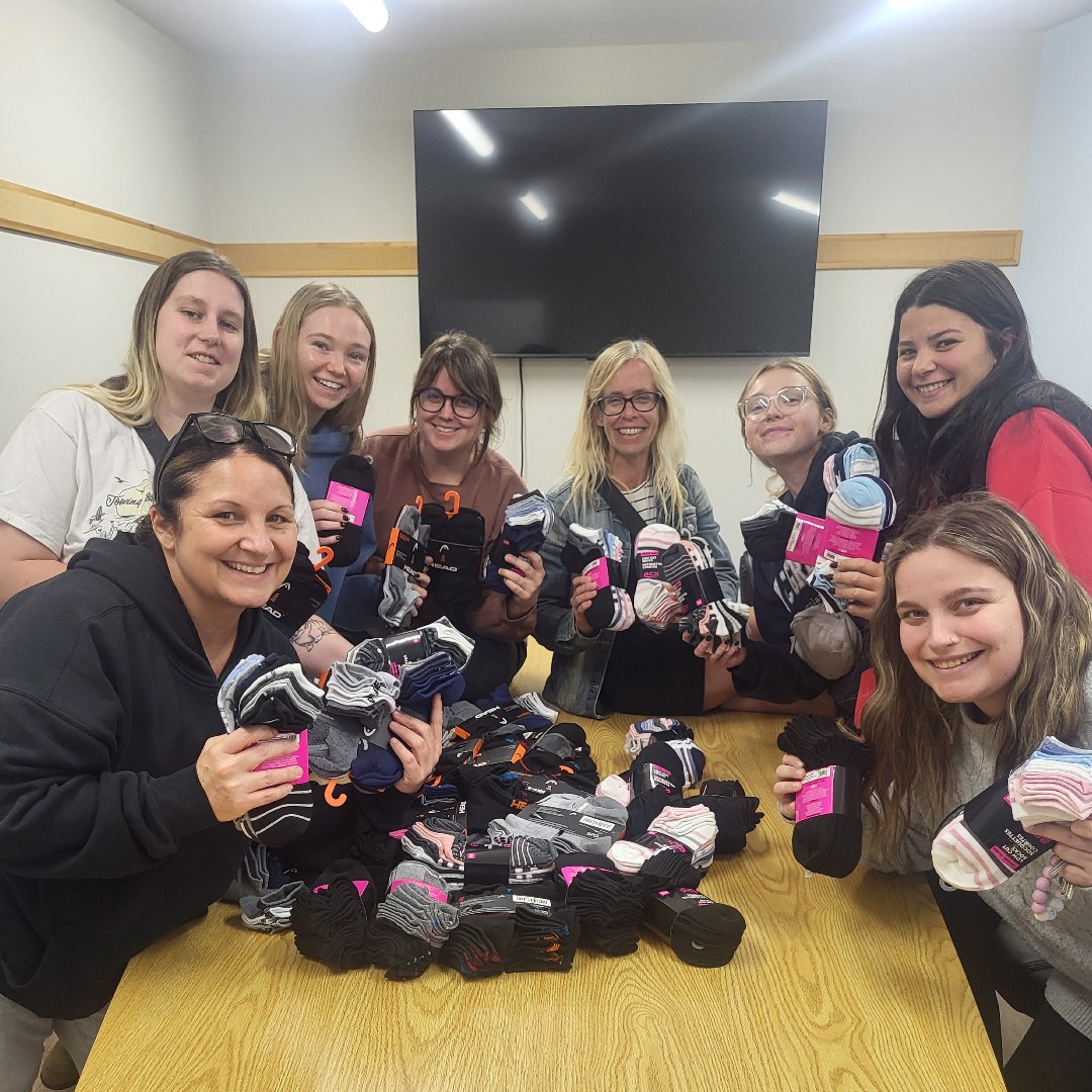 🍂 As the weather turns cooler this October, we’re reminded how small acts of kindness can make a big difference. Thanks to the generosity of the #ToastyToesFund, youth at Safe Haven Youth Services will have cozy, warm socks to carry them through the winter. 🧦💜 ToastyToesWR 
#ToastyToesFund #CommunitySupport #SafeHavenYouthServices #StarlingCommunityServices #HousingServices