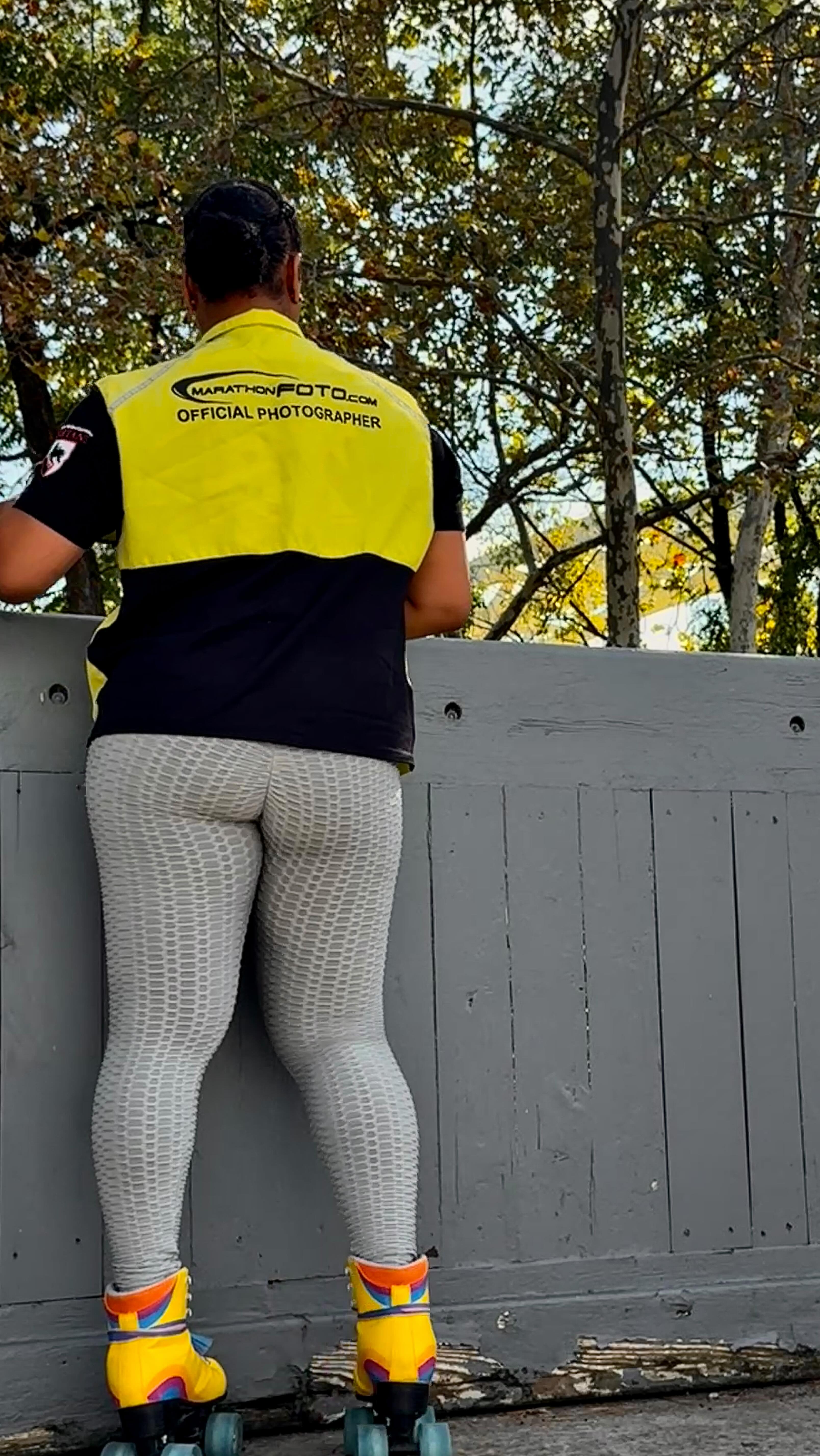 They think I’m stunting but I have fallen an exact number of times to be able to flex in this season. I can’t believe I just started learning rollerskating skills and tricks in April! I thought it would take at least a year to get here. But…LOOK AT YA, LOOK AT YA!