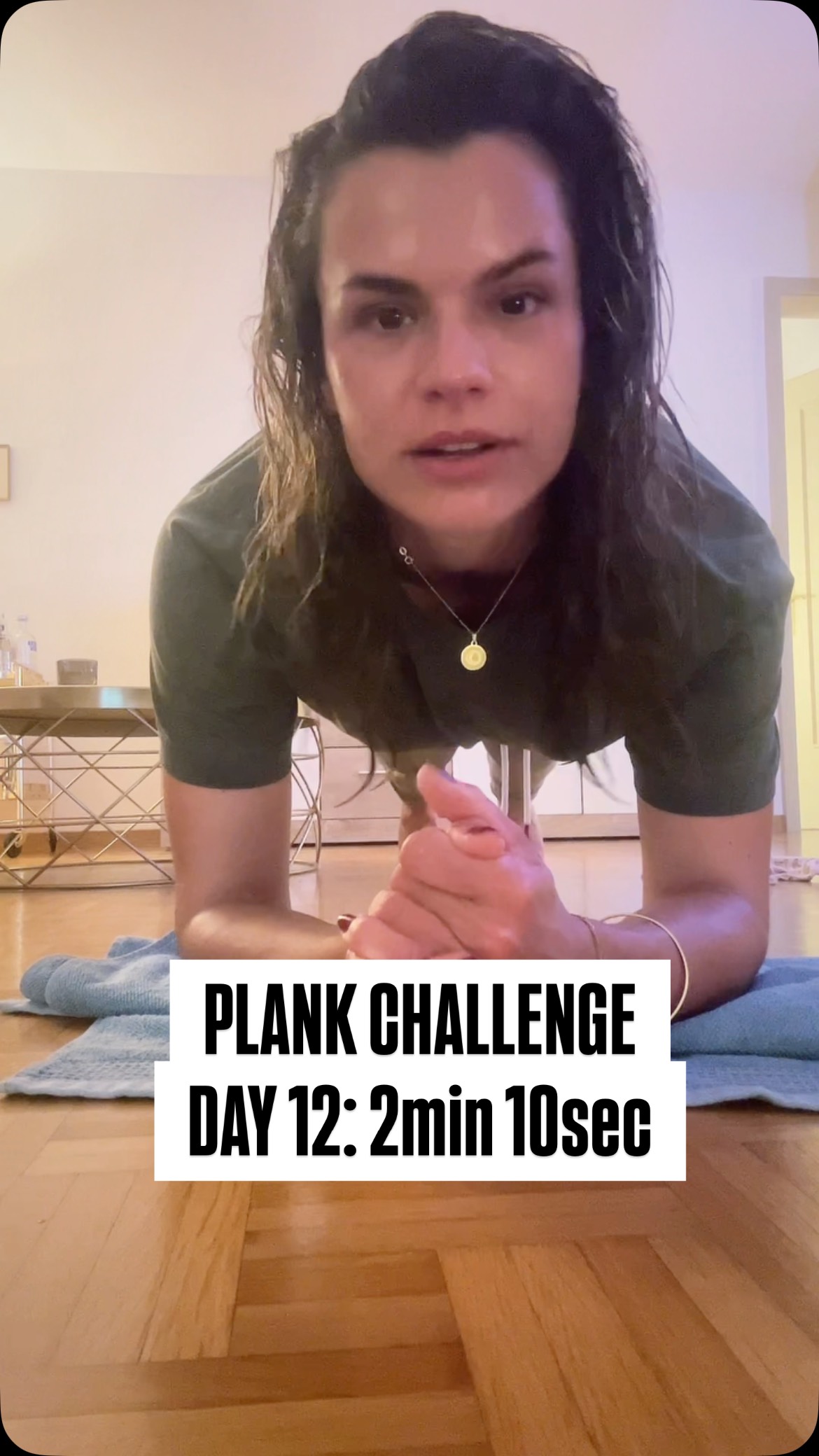 30 DAY-PLANK CHALLENGE
TAG 12: 2min 10sec
🏆 Nominiert sind: @jillianb1204 @nicwat65 @foetschel
👉 Videos werden jeden Tag gepostet, max. 3min möglich - also ab dann jeweils selbständig weiterplanken😁💪
#joyfit #joyfitbydesire #plank #plankkchallenge #outdoortraining #joyfitmachtsinn #workout #fitness #sport #training #outdoorworkout #outdoorfitness #outdoortraining #outdoortrainingzurich #outdoorworkoutzurich #outdoorfitnesszurich #fitnesstraining #fitnesstrainerin #personaltrainerin #personaltraining #grouptraining #bootcamp #outdoorbootcamp #zollikon #zollikonzürich #fitness #fitnessmotivation #fitnesslife #fitnessaddict #fitnessgoals