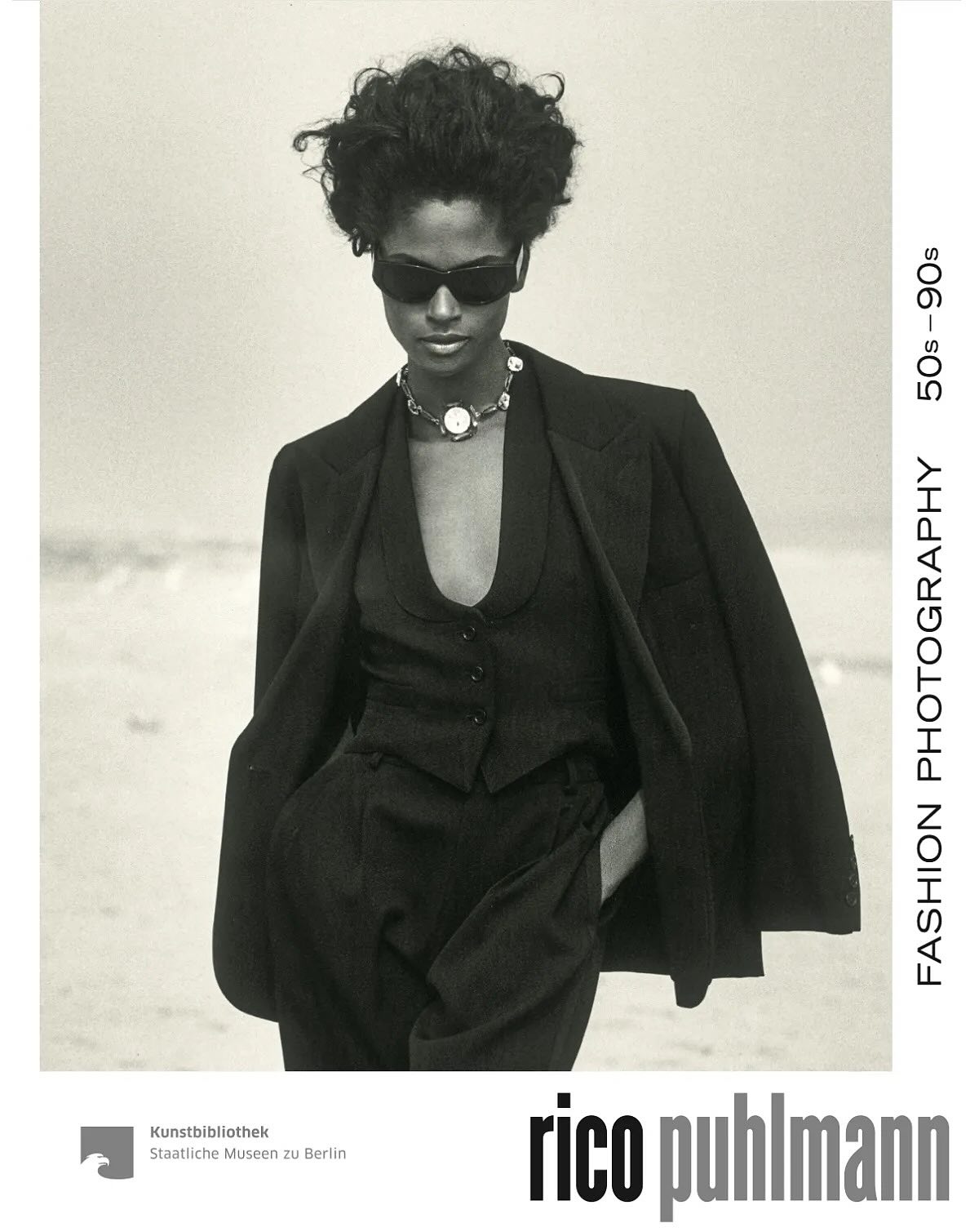 Forget Lindbergh. Rico Puhlmann was shaping fashion long before the industry recycled its myths — spanning Berlin’s postwar chic to New York’s 90s supermodel glare. His lens captured icons like Naomi Campbell, Cindy Crawford and Gitta Schilling, gracing the covers of Vogue, Harper’s Bazaar and GQ.
Discover his vision in the archives, on view until February 15, 2026 at Staatliche Museen zu Berlin.
© Rico Puhlmann Archive