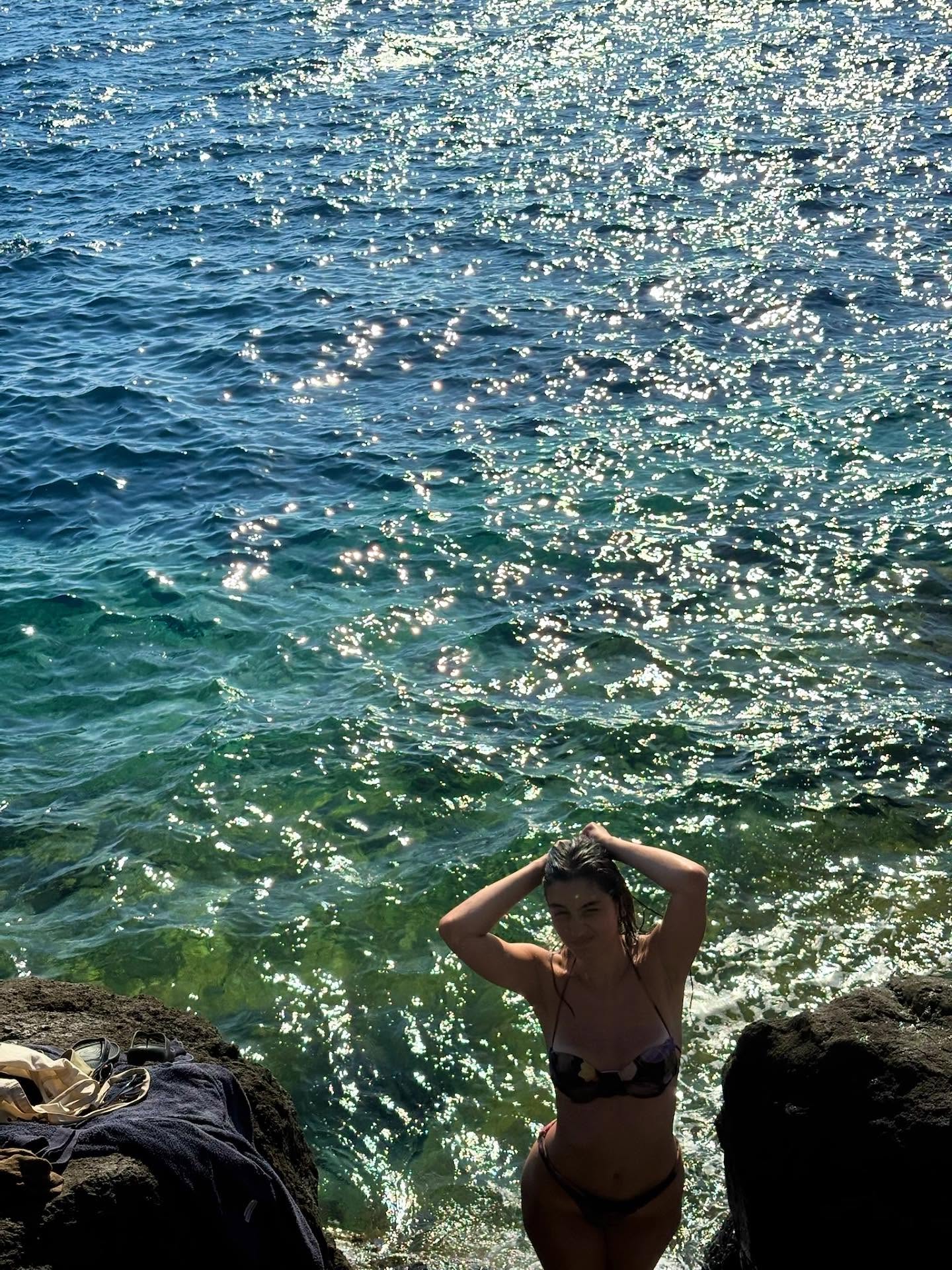 Body so tea the British (@semacfar) are coming
Authors note:
Maybe by my birthday I’ll stop posting about Greece :)
Then again maybe not