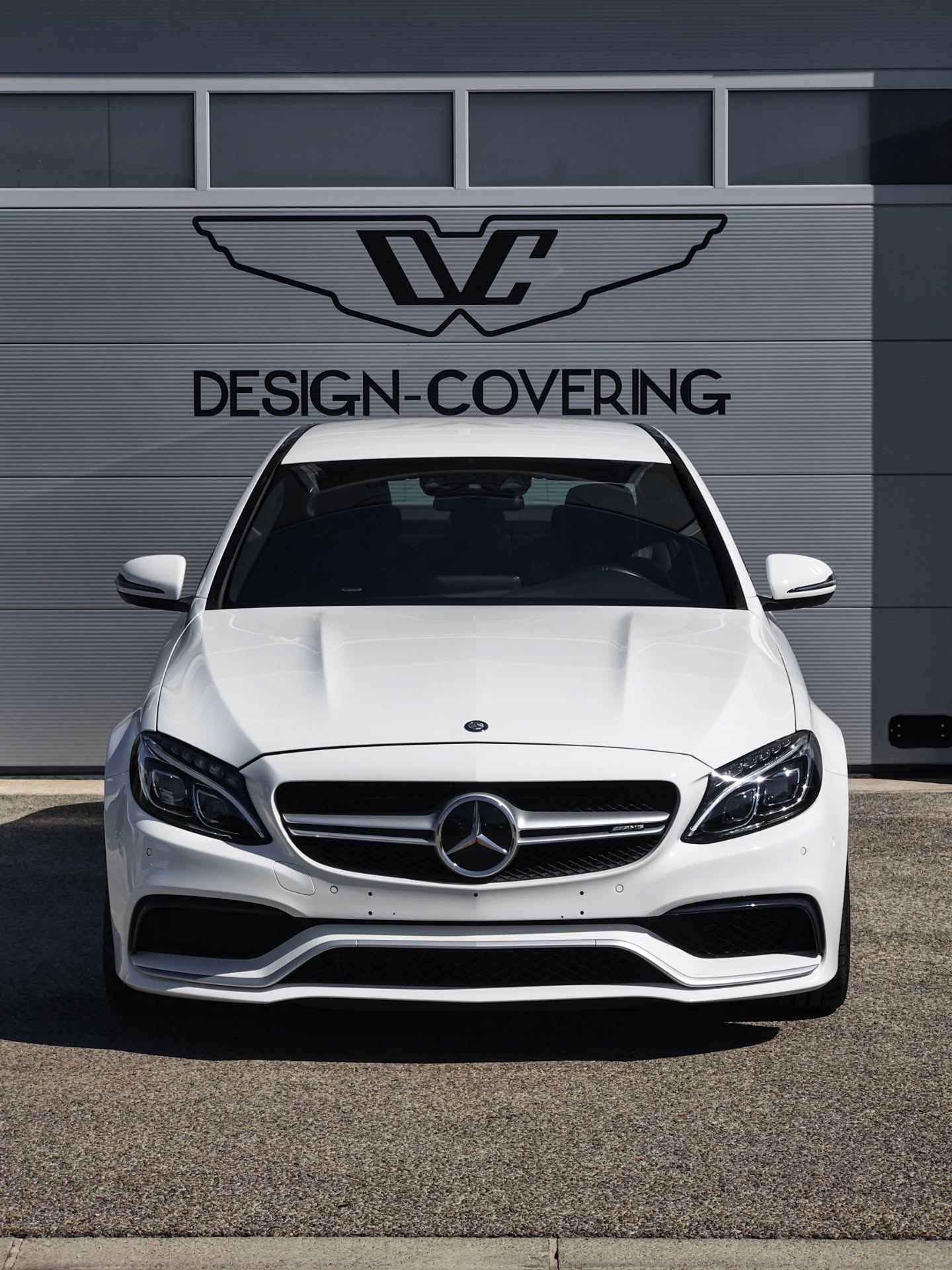 Le sommum de chez mercedes: AMG.
.
Une fois de plus, un choix avisé. Un PPF sur la face avant de ce monstre de la route permettra de longues virées à 300 sur l'autobahn San craindre d'impact 😎
.
⬇️Mercedes C63 AMG⬇️
✔️PPF face avant
.
#car #cars #ppf #covering #wrapping