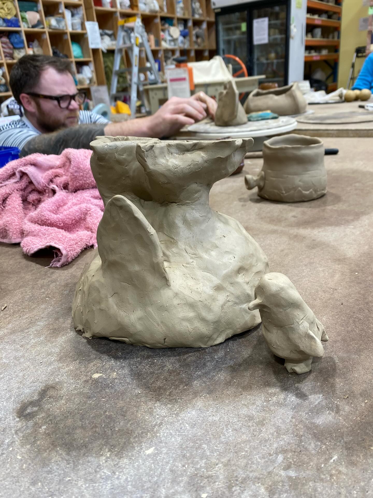 Second creative workshop for the day was one with @alexjonespots Always good to see more techniques and ways of finding a new edge to work with in pottery. Didn’t make anything I will keep, just playing with clay and technique in a new way. Very relaxing😊