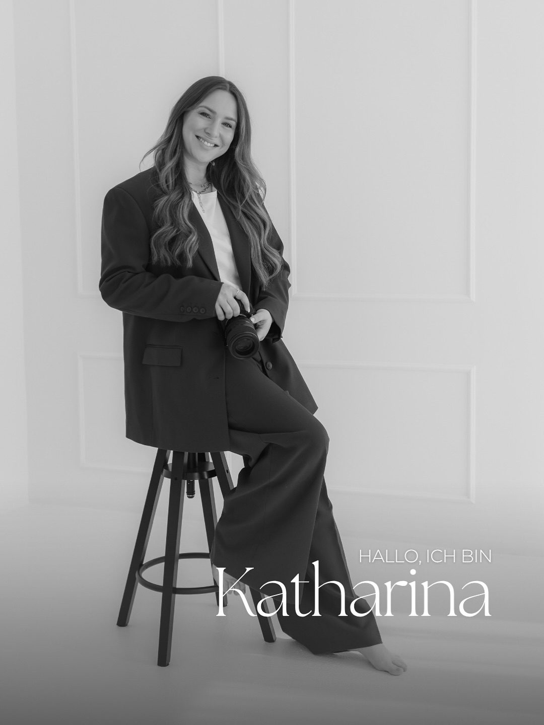 Hi, ich bin Katharina 🤍
Ich kann’s kaum erwarten, mit dir Erinnerungen zu erschaffen und dich mit meiner Kamera zu begleiten ✨
#fotografin #fotografie #portraitfotografie #couplephotography #hochzeitsfotografie #familienfotografie #newbornfotografie #babyfotografie #lifestylefotografie #authentischefotografie #natürlicheliebe #liebeimbild #emotionaleMomente #storytellingphotography #zeitlosefotografie #erinnerungenfürewig #fotostudioliebe #daylightstudio #badoldesloe #schleswigHolsteinfotograf #hamburgfotograf #norddeutschlandfotografie #fotoliebe #momenteeinfachfesthalten
